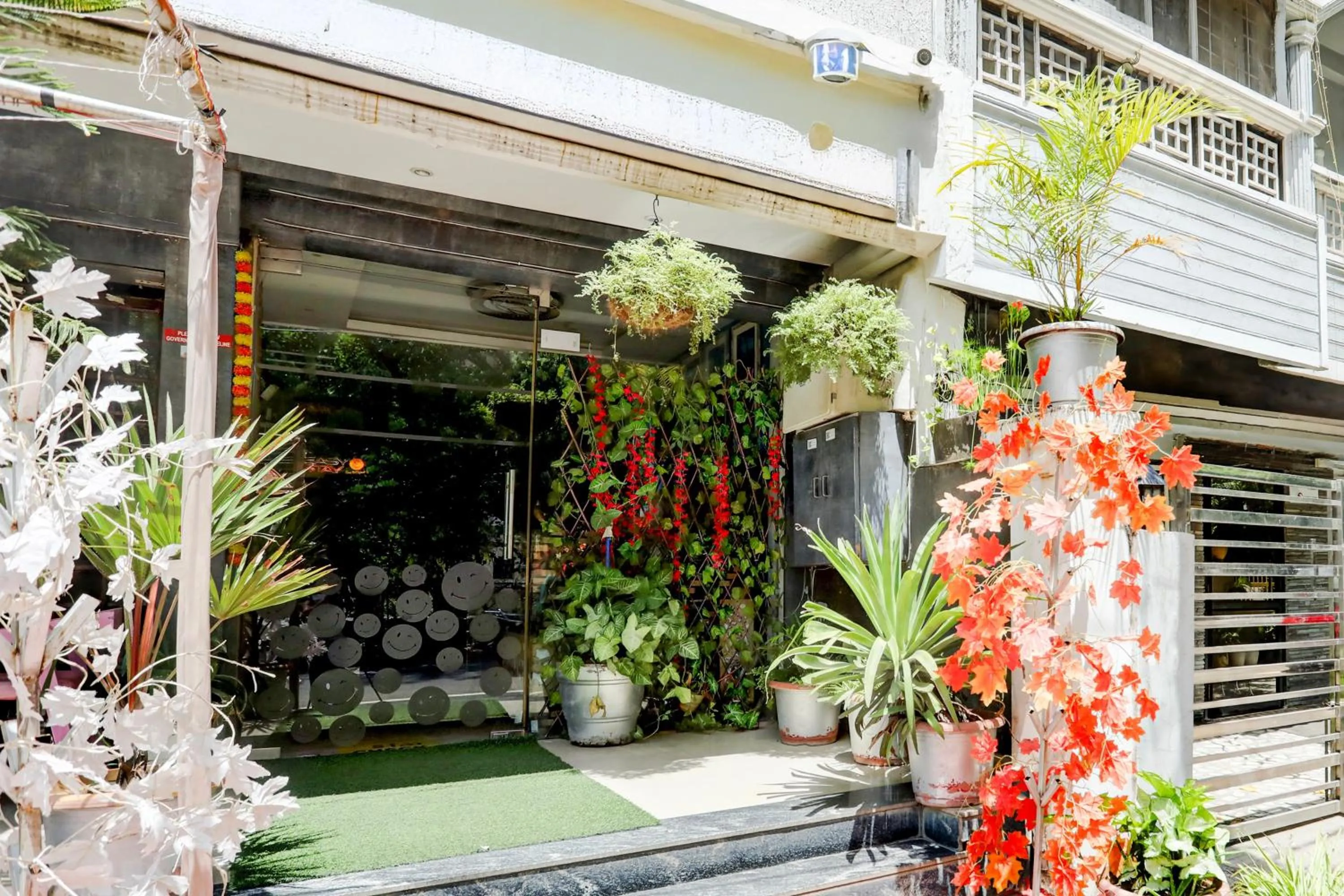 Facade/entrance in Super Hotel O MP Nagar Near Rachna Tower