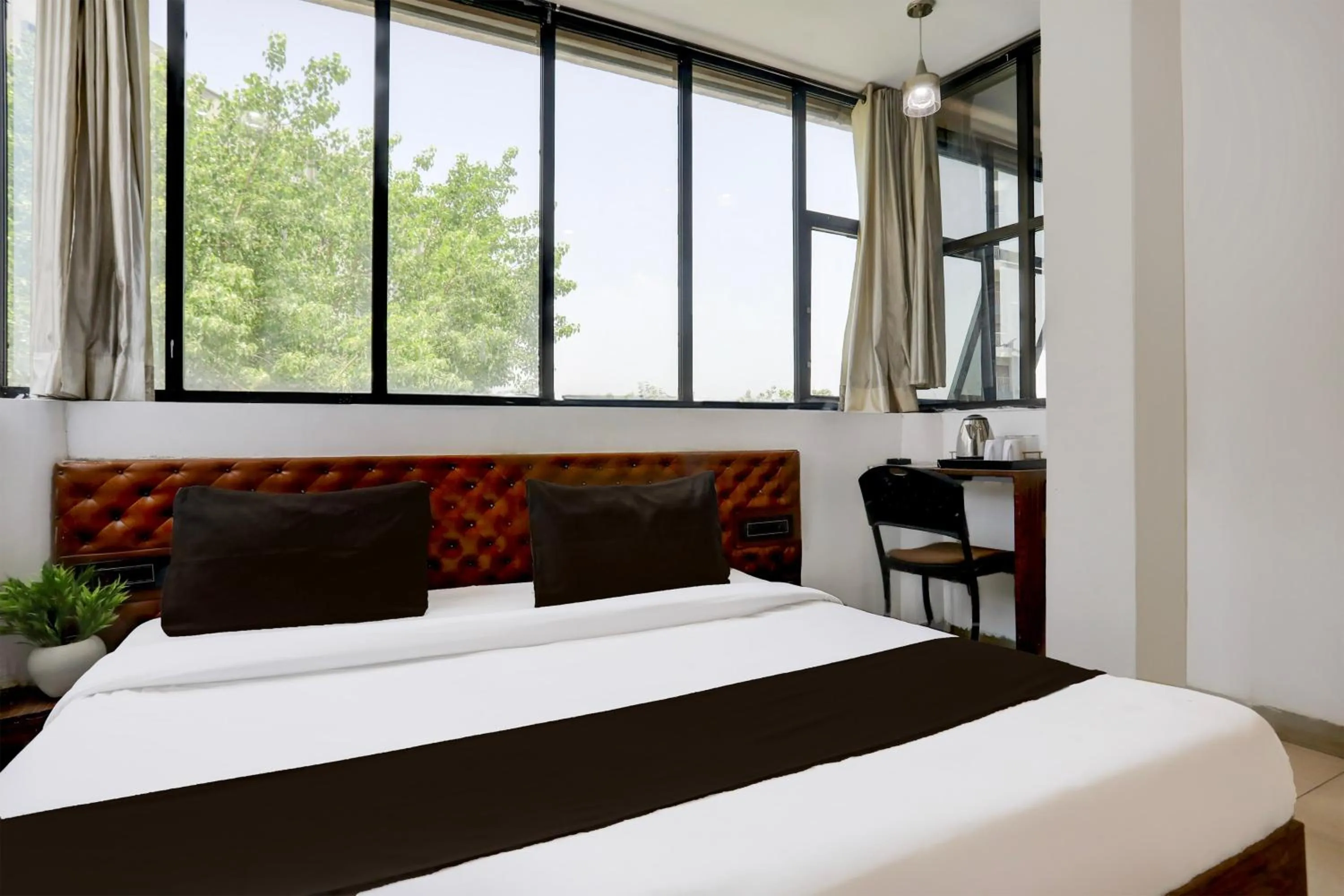 Bedroom, Bed in Super Hotel O MP Nagar Near Rachna Tower
