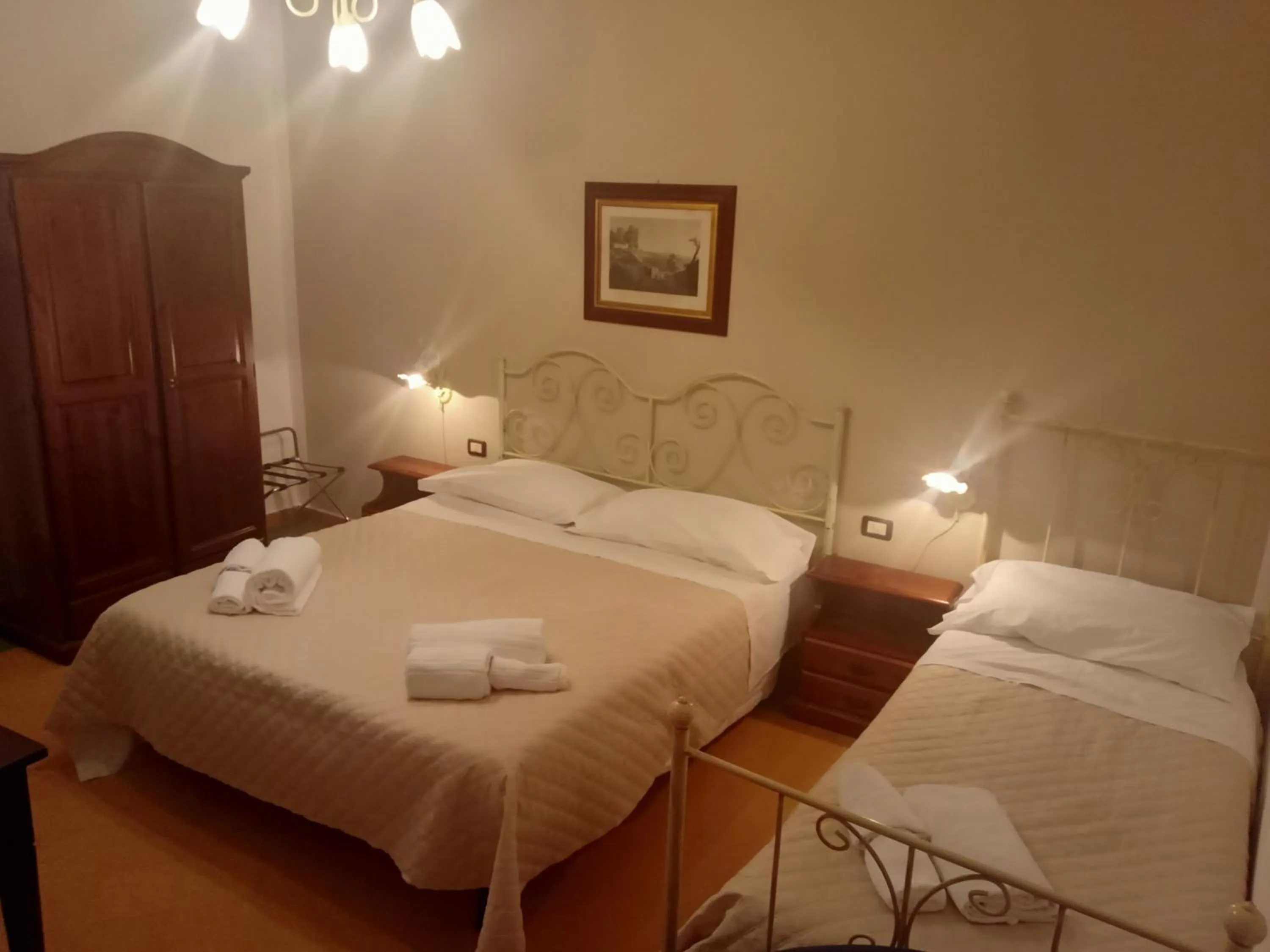 Large Double Room in I Tetti di Girgenti