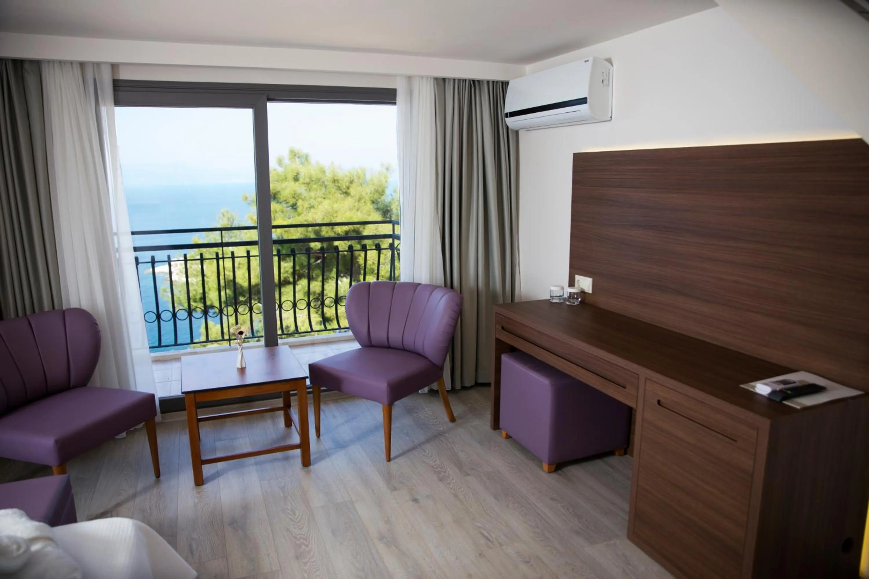 Living room in Neopol Hotel