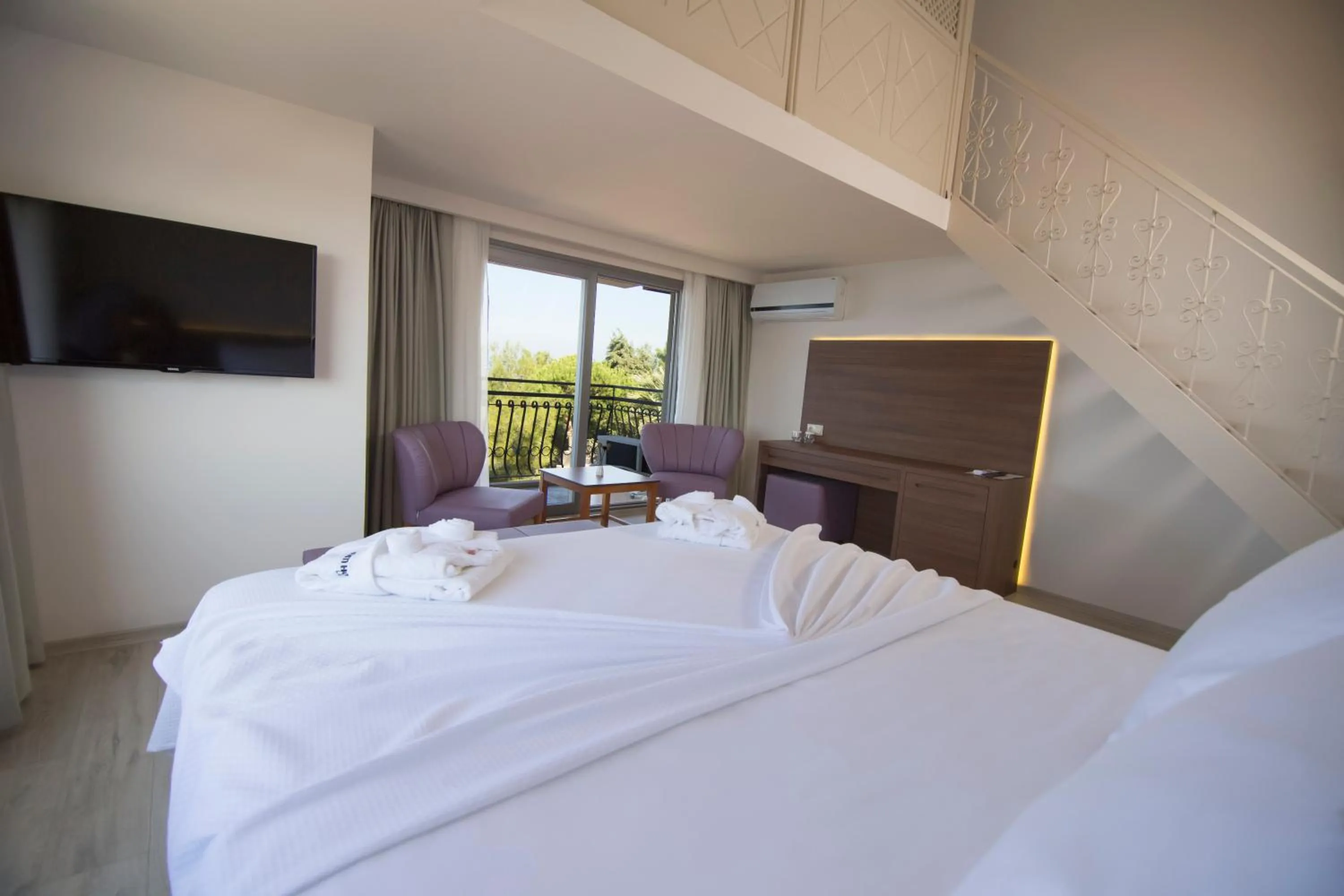 Photo of the whole room, Bed in Neopol Hotel