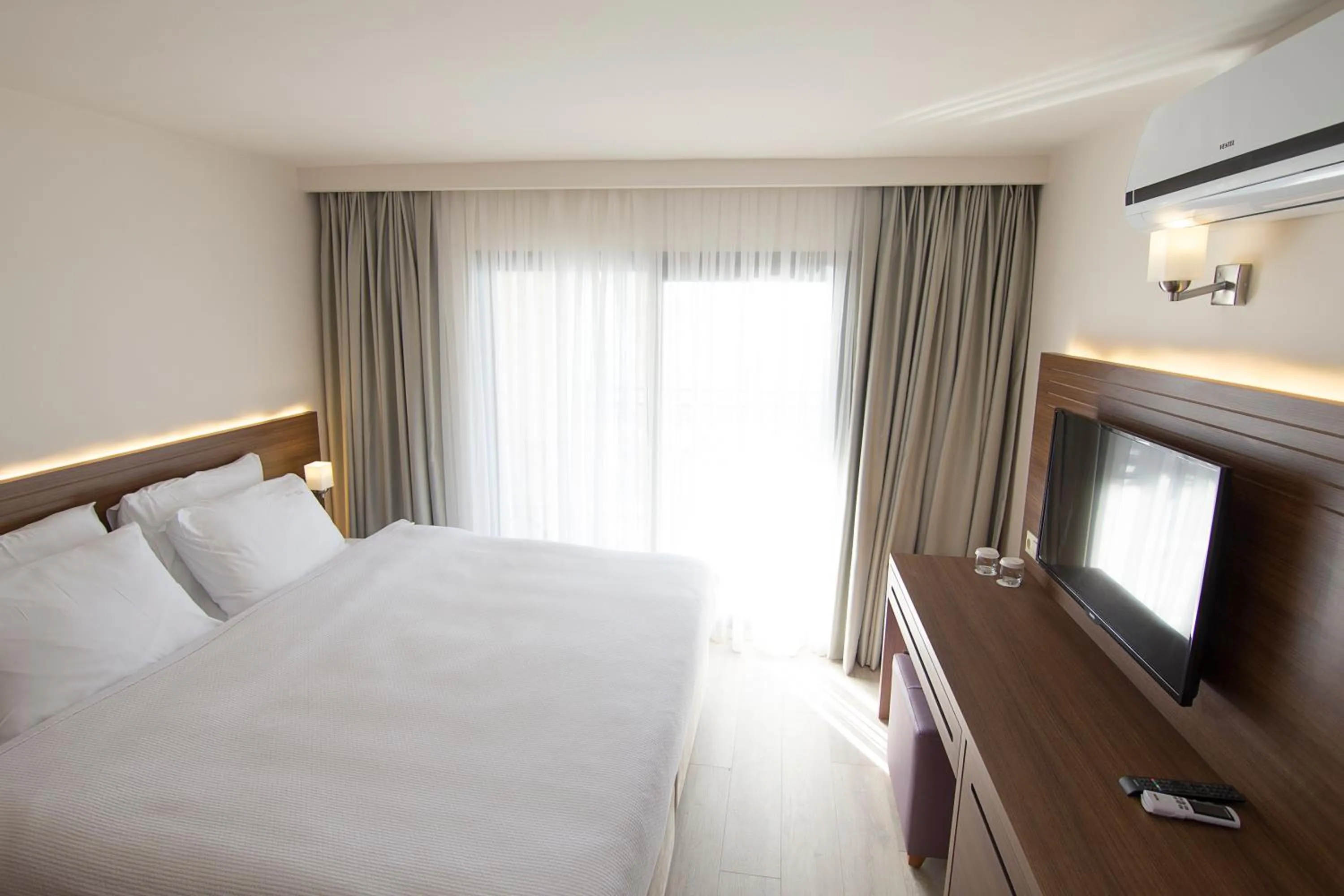 Bedroom, Bed in Neopol Hotel