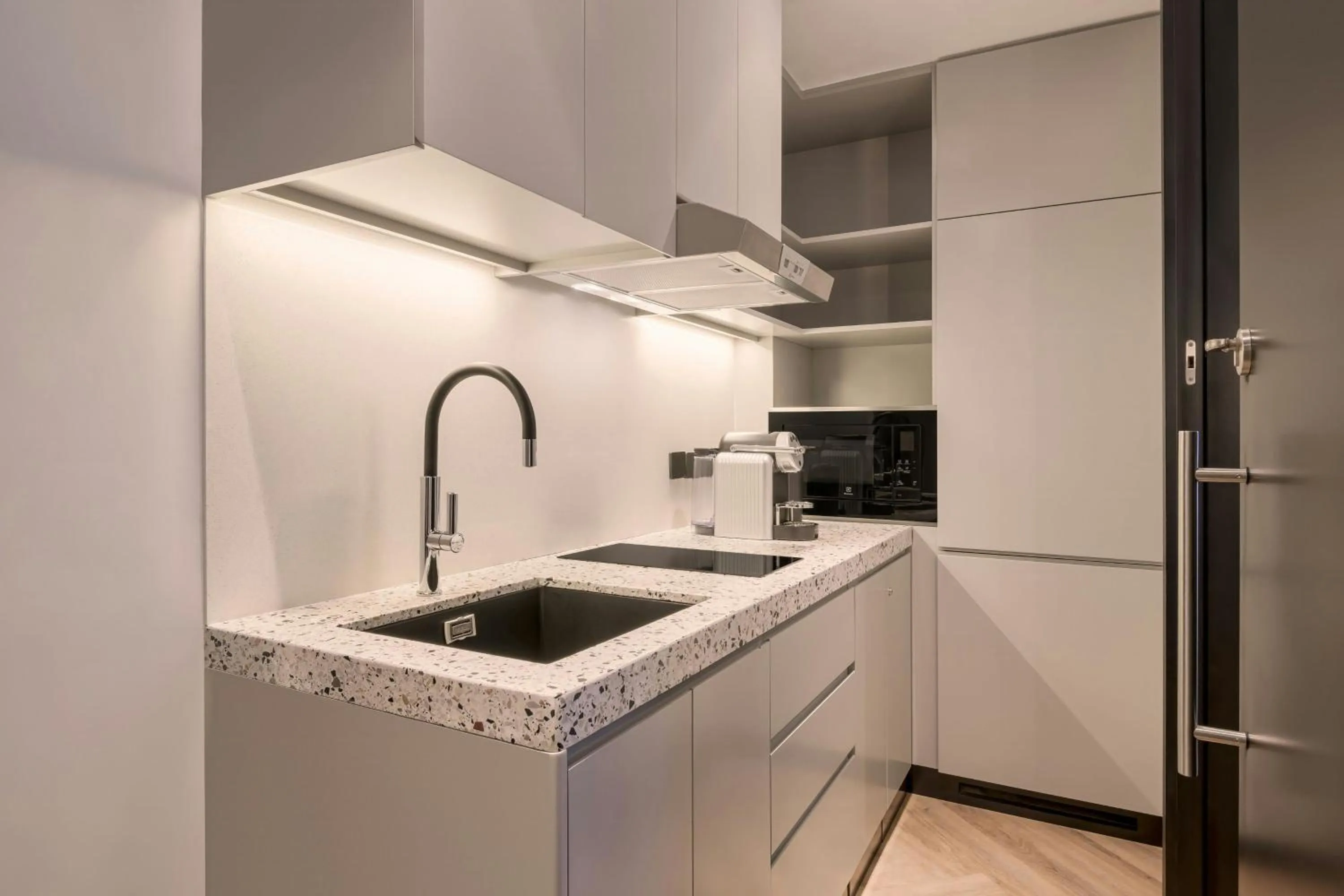 Kitchen or kitchenette in Sheraton Mall of the Emirates Hotel, Dubai