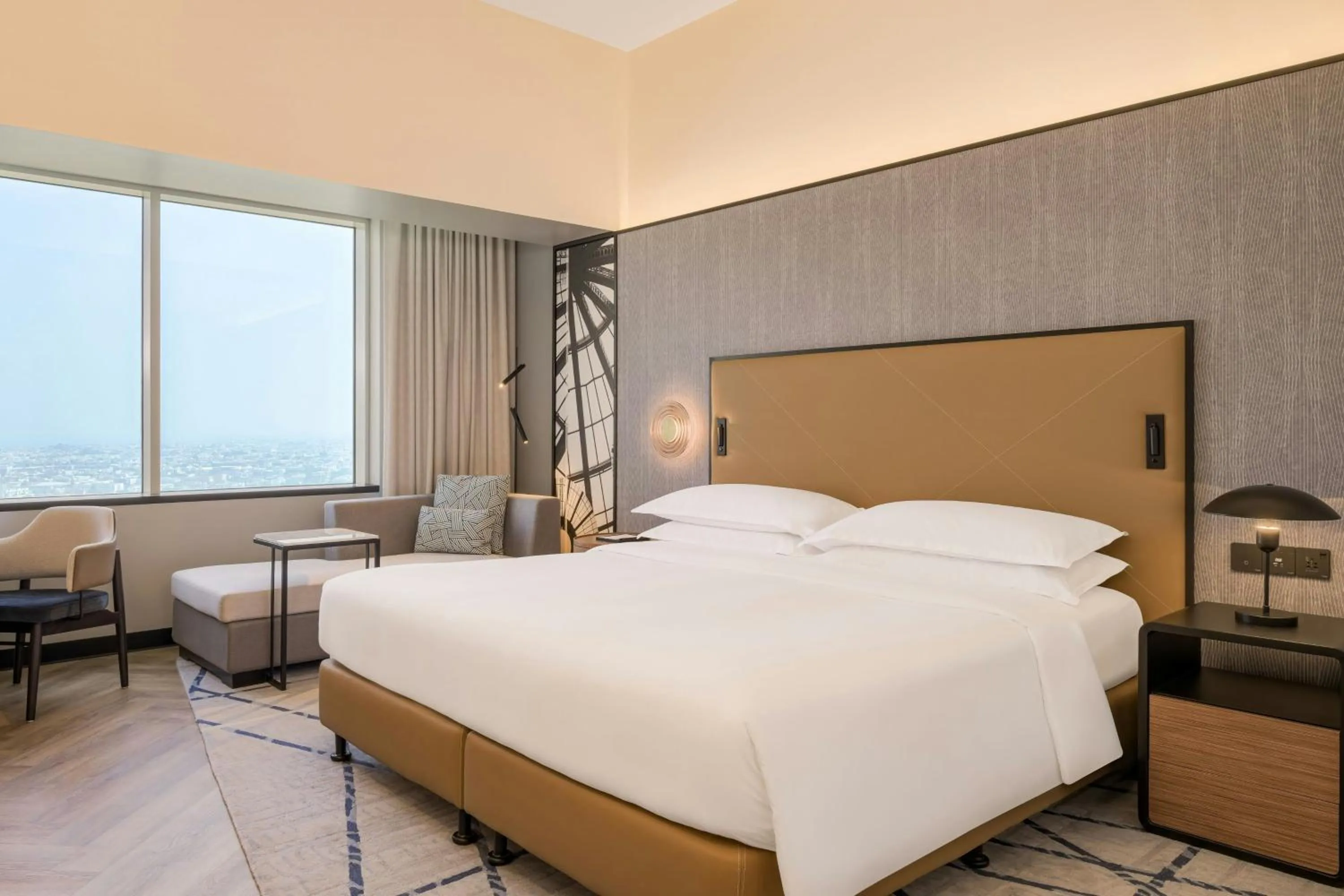 Bedroom, Bed in Sheraton Mall of the Emirates Hotel, Dubai