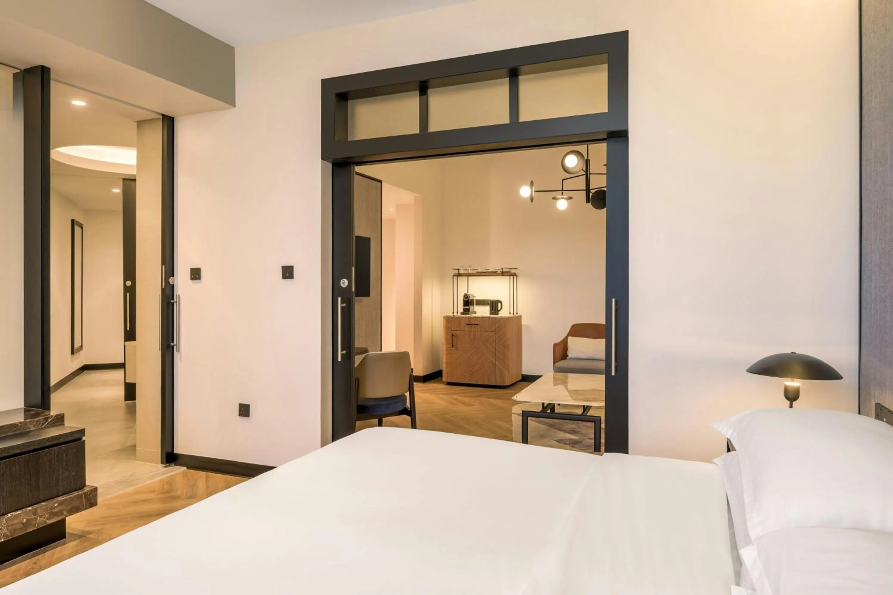 Bedroom, Bed in Sheraton Mall of the Emirates Hotel, Dubai