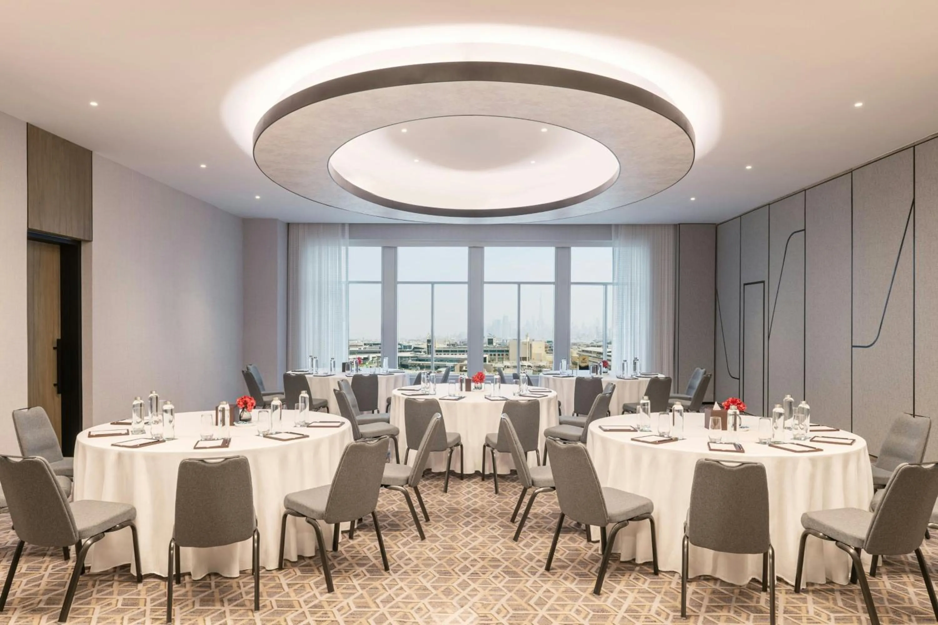 Lounge or bar in Sheraton Mall of the Emirates Hotel, Dubai