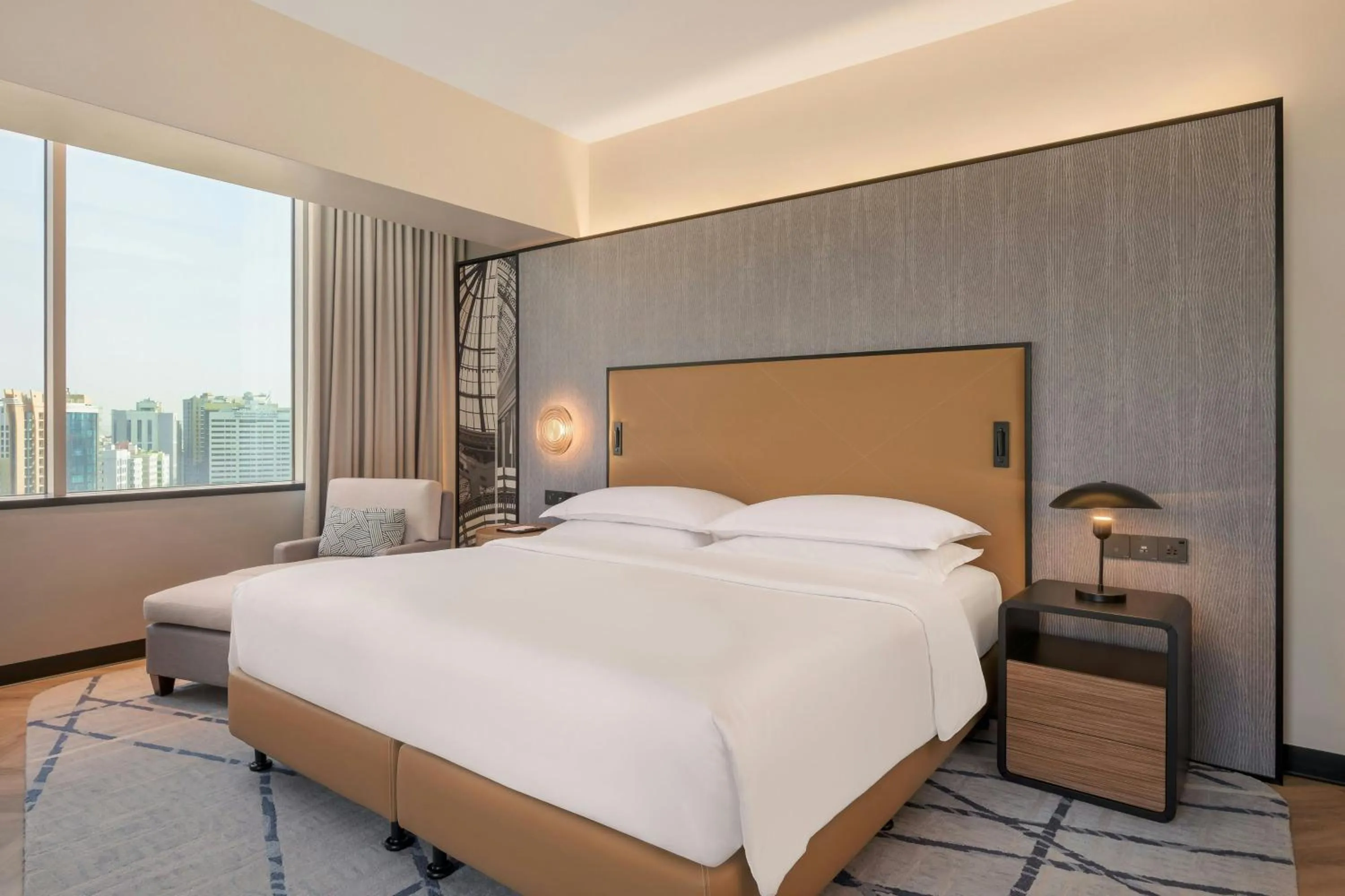 Bedroom, Bed in Sheraton Mall of the Emirates Hotel, Dubai