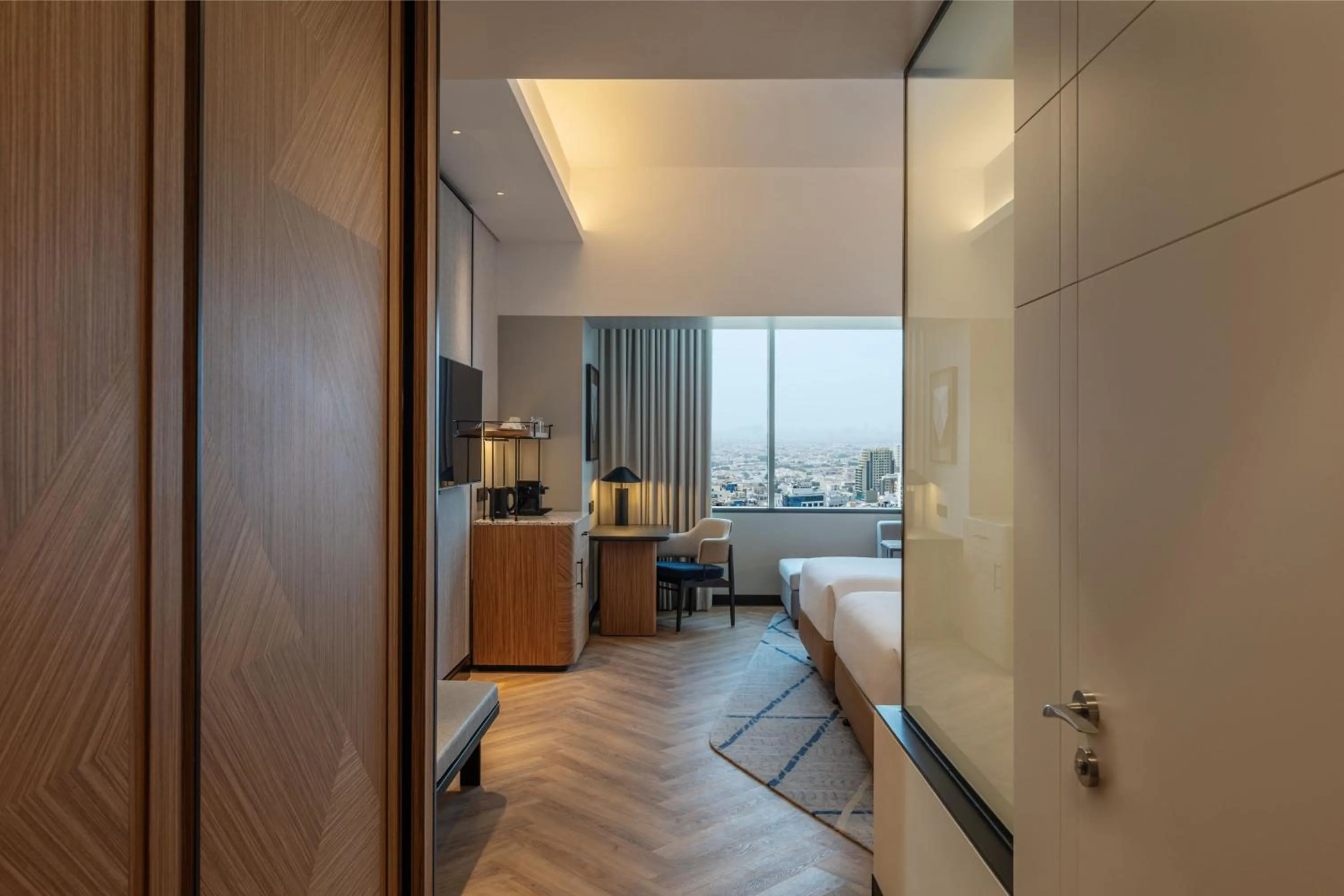 Photo of the whole room, Bed in Sheraton Mall of the Emirates Hotel, Dubai