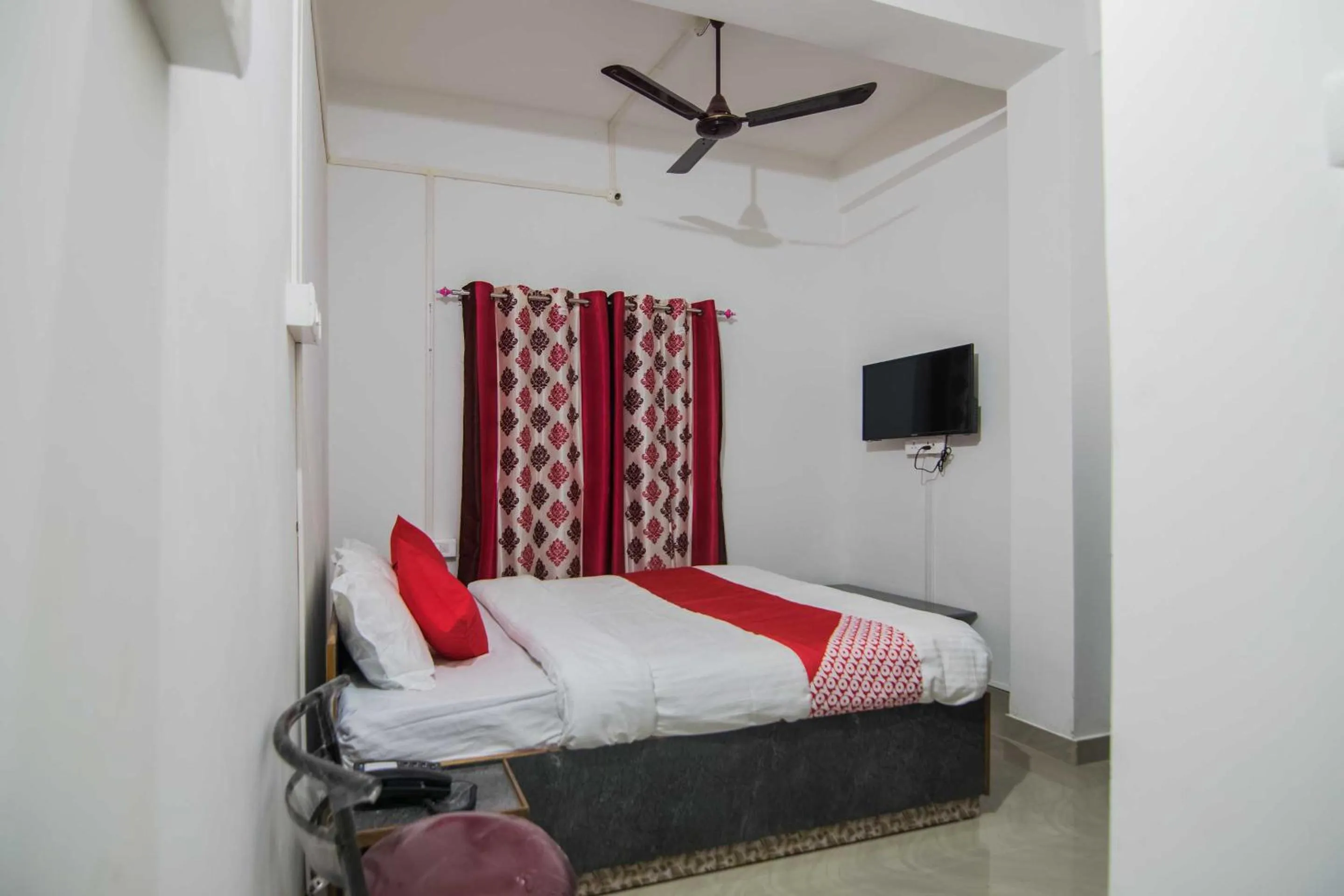 Bedroom, Bed in Hotel O Jp Homes