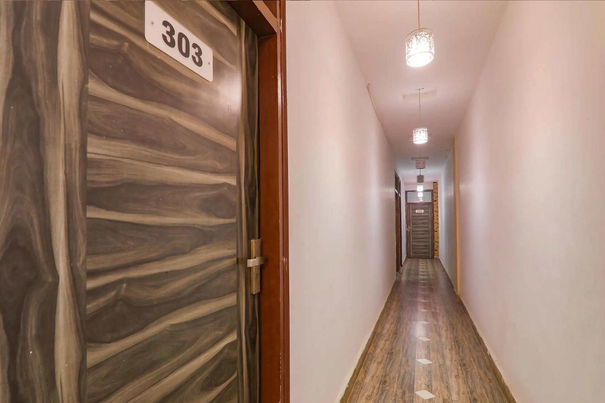 Lobby or reception in FabHotel Gold Galaxy