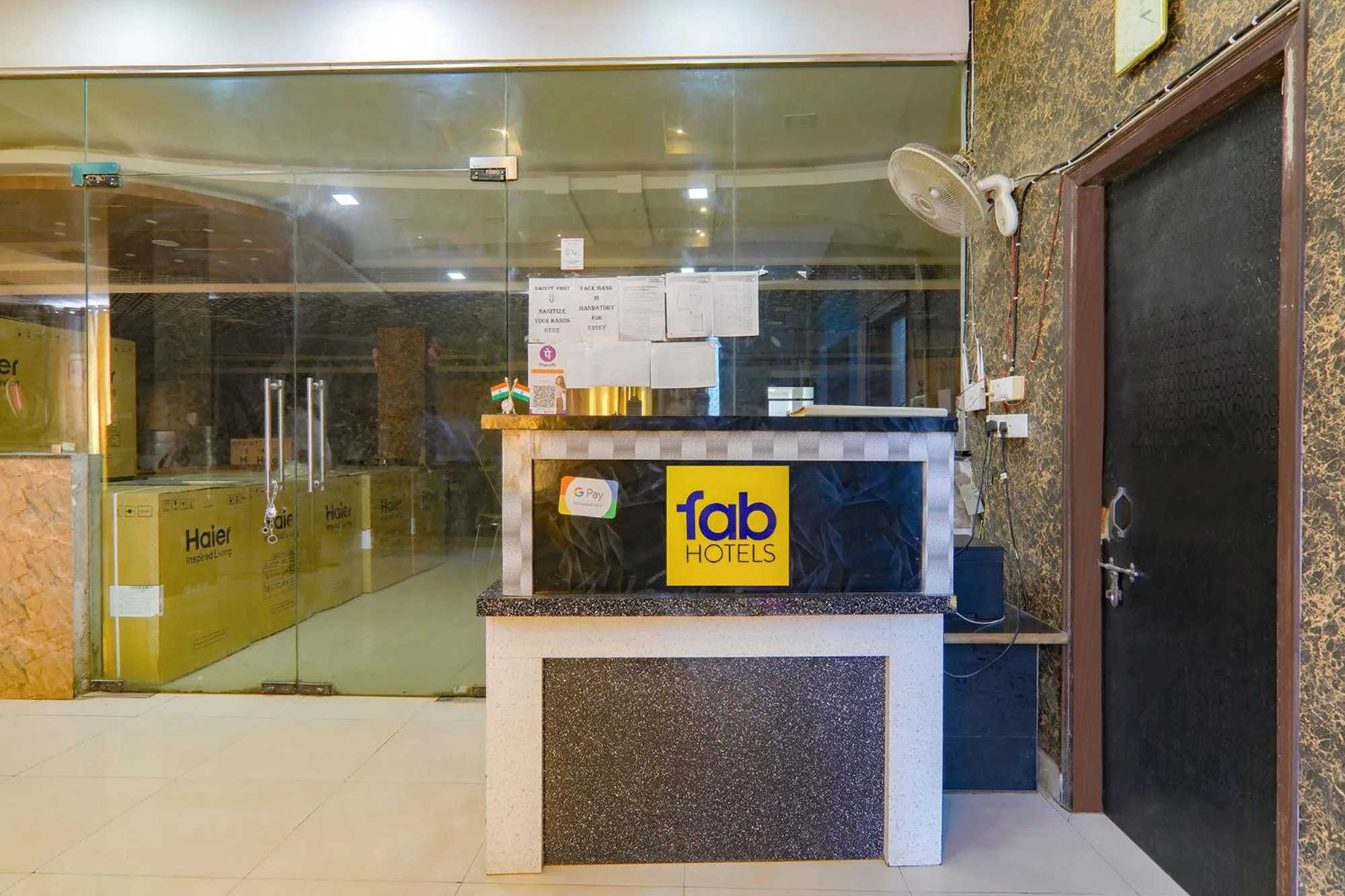 Lobby or reception in FabHotel Gold Galaxy