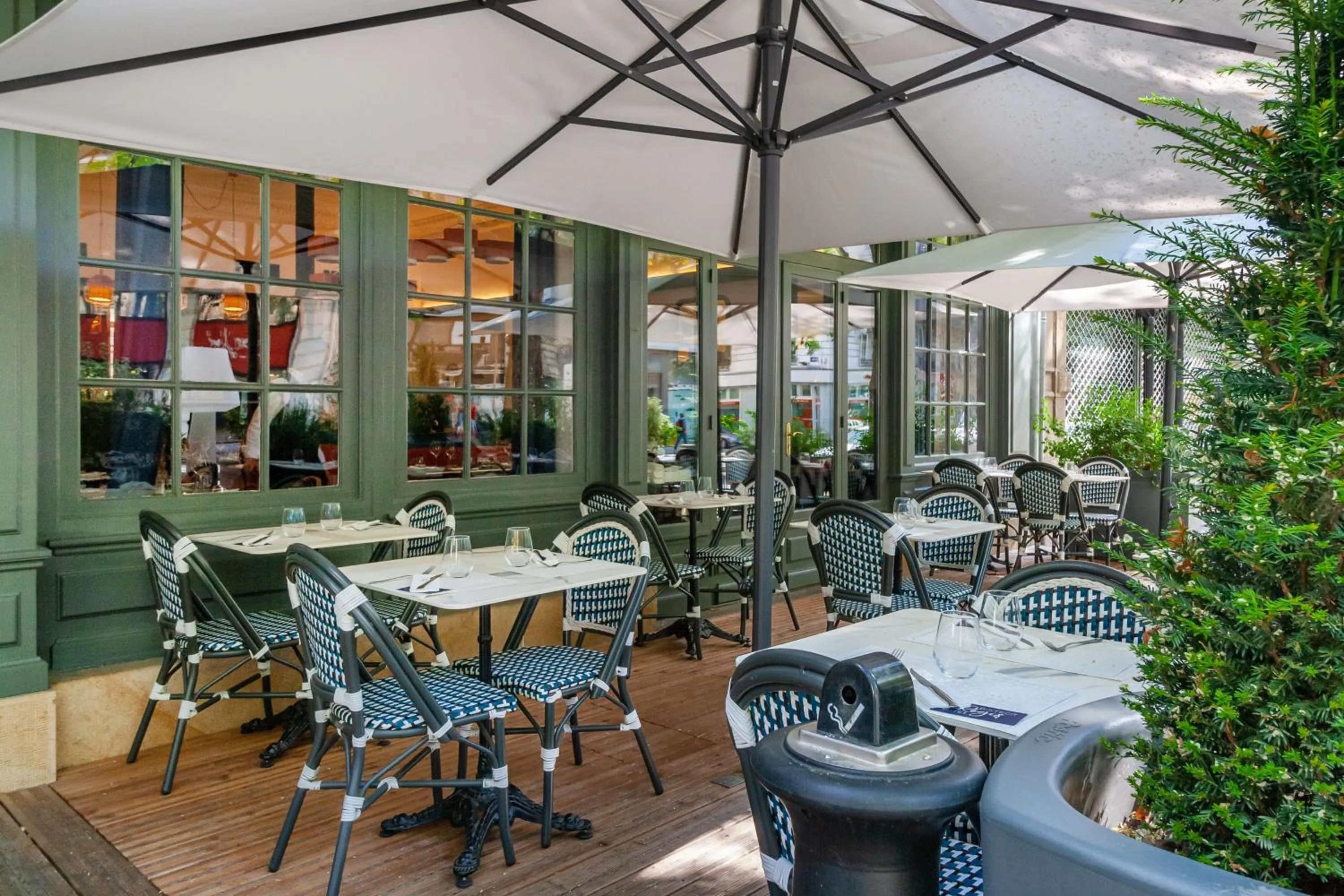 Patio in Hotel Saint Regis