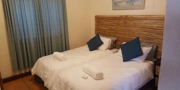 Bed in Lodge Strand (The)