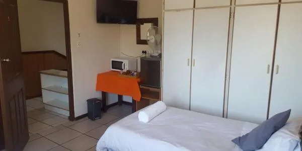 Bed in Lodge Strand (The)