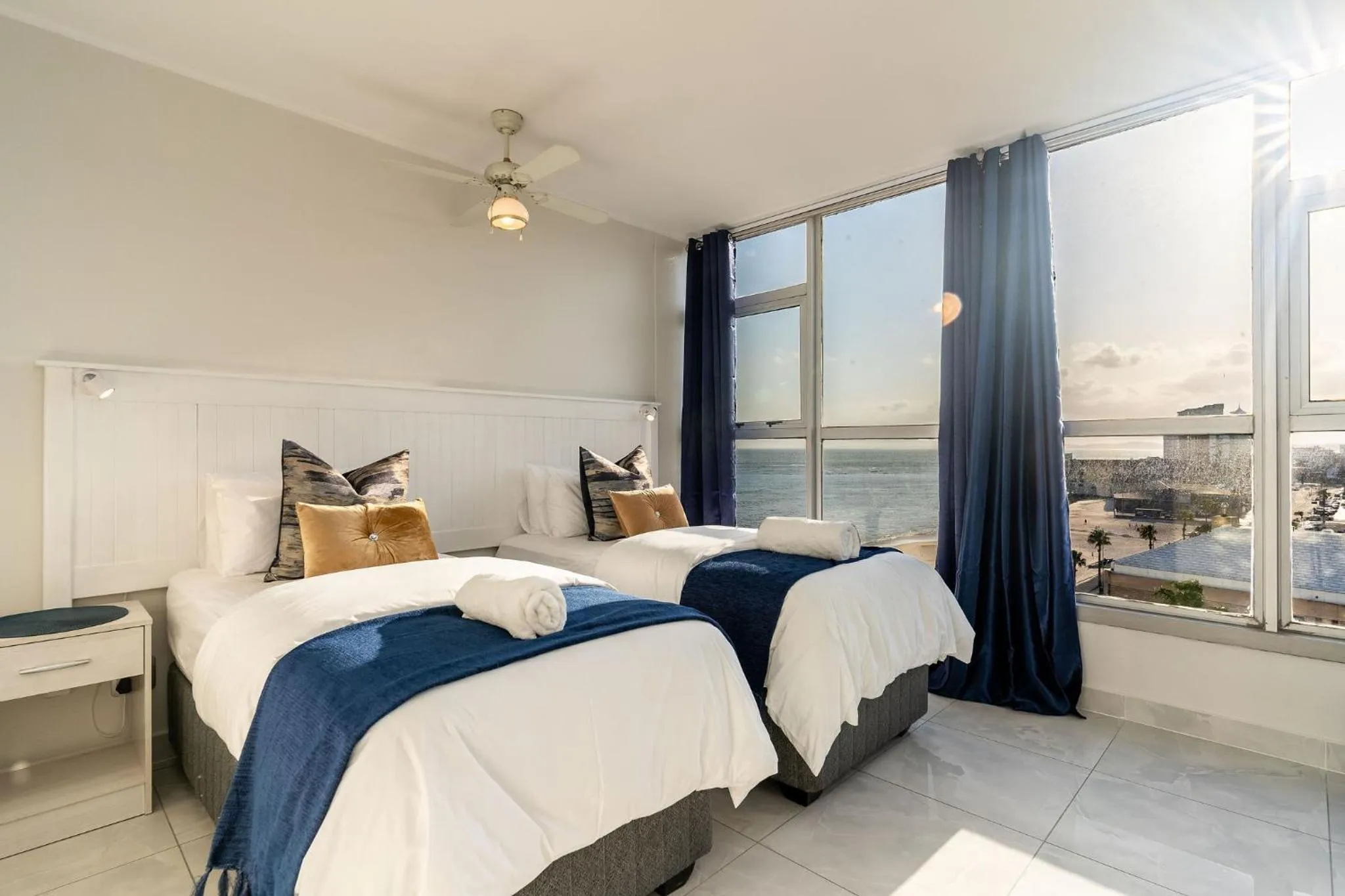 Photo of the whole room, Bed in Ashley on Beach Strand