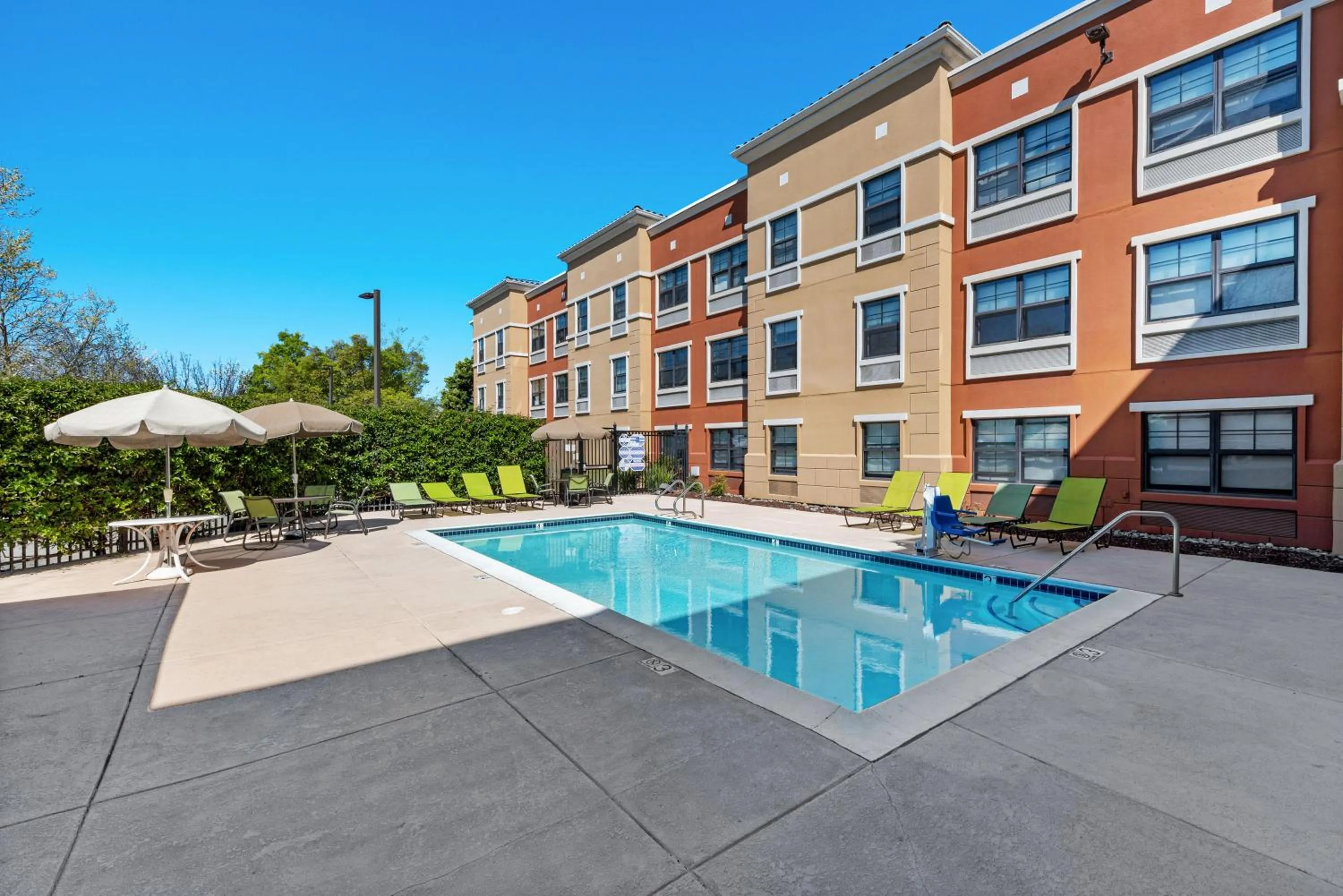 Swimming pool in Extended Stay America Suites - Fremont - Newark
