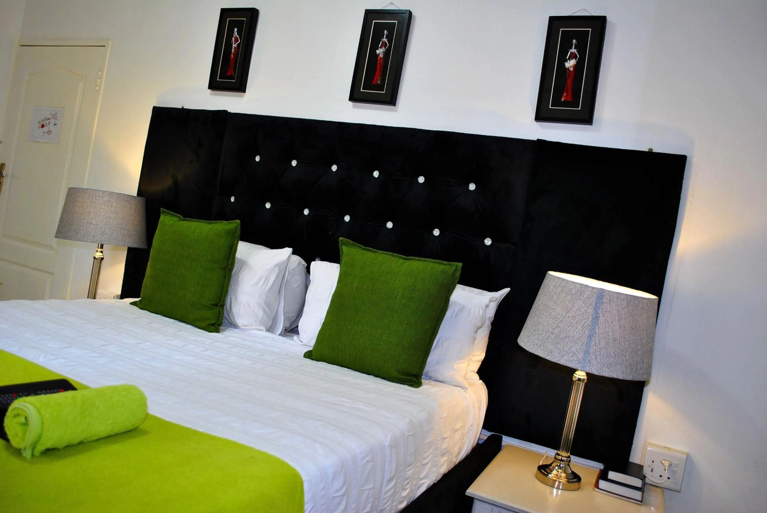 Bedroom, Bed in Lapologa Bed & Breakfast