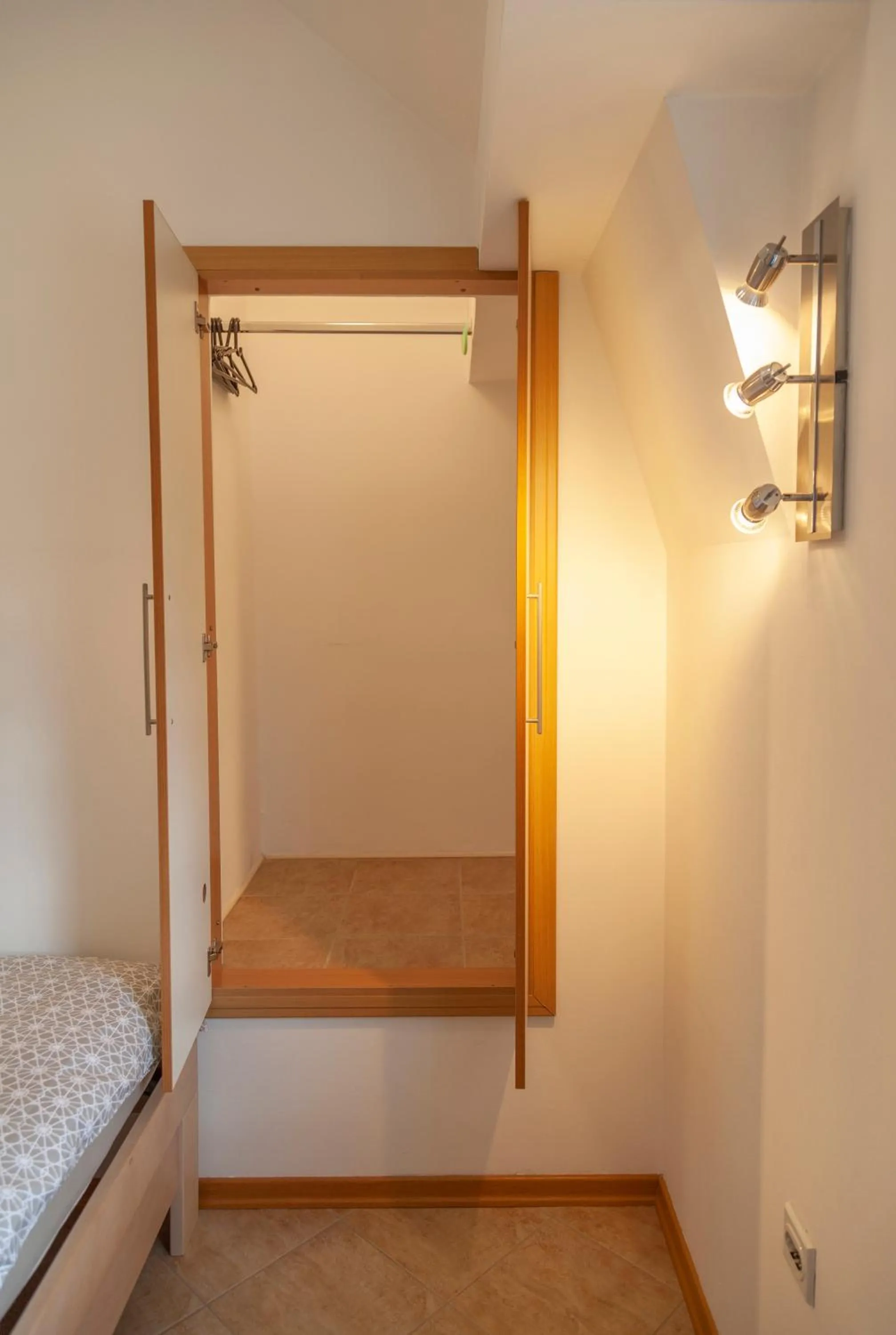 Bed in DC Executive Homes