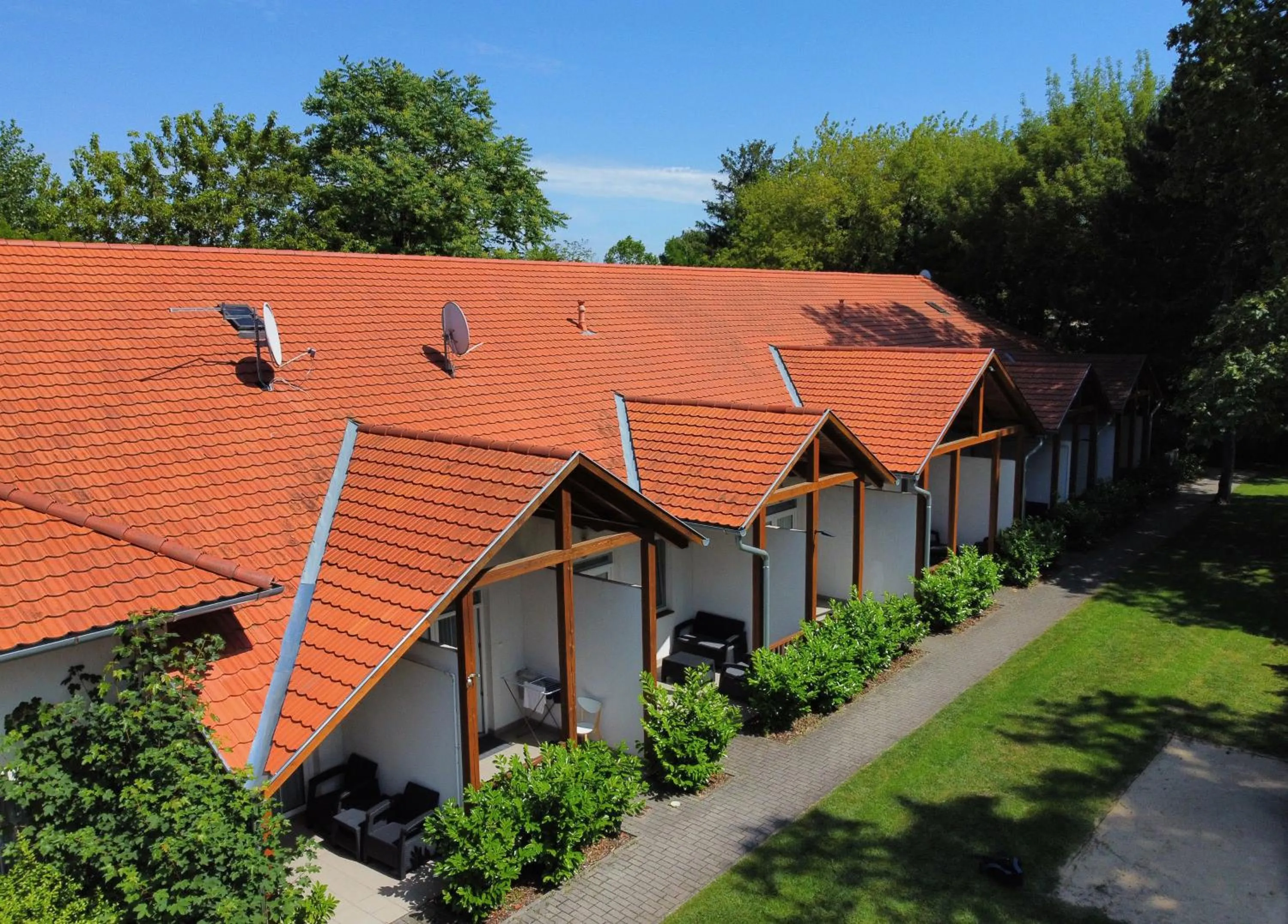 Property building in Hotel Platán