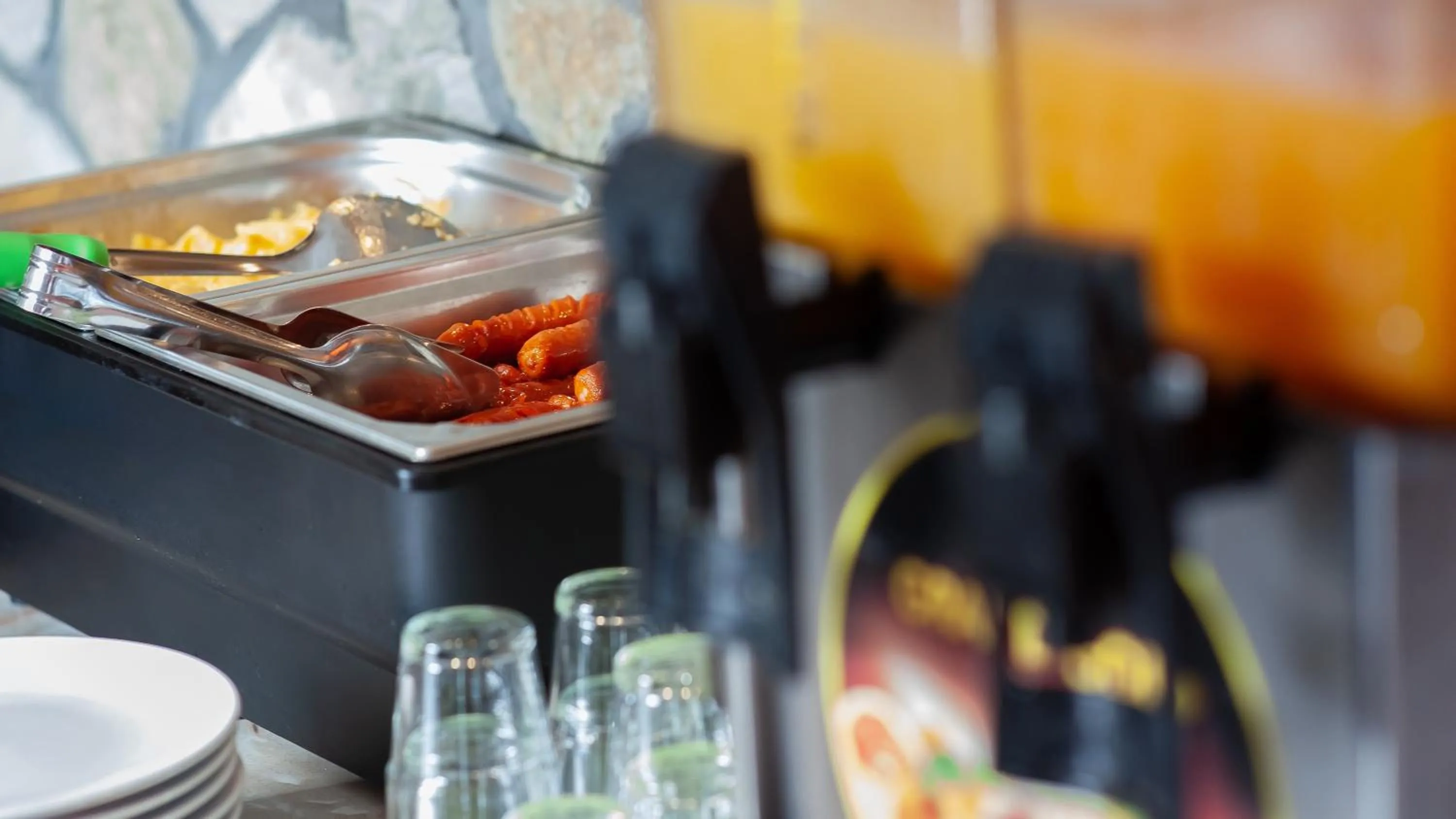 Breakfast in Hotel Platán