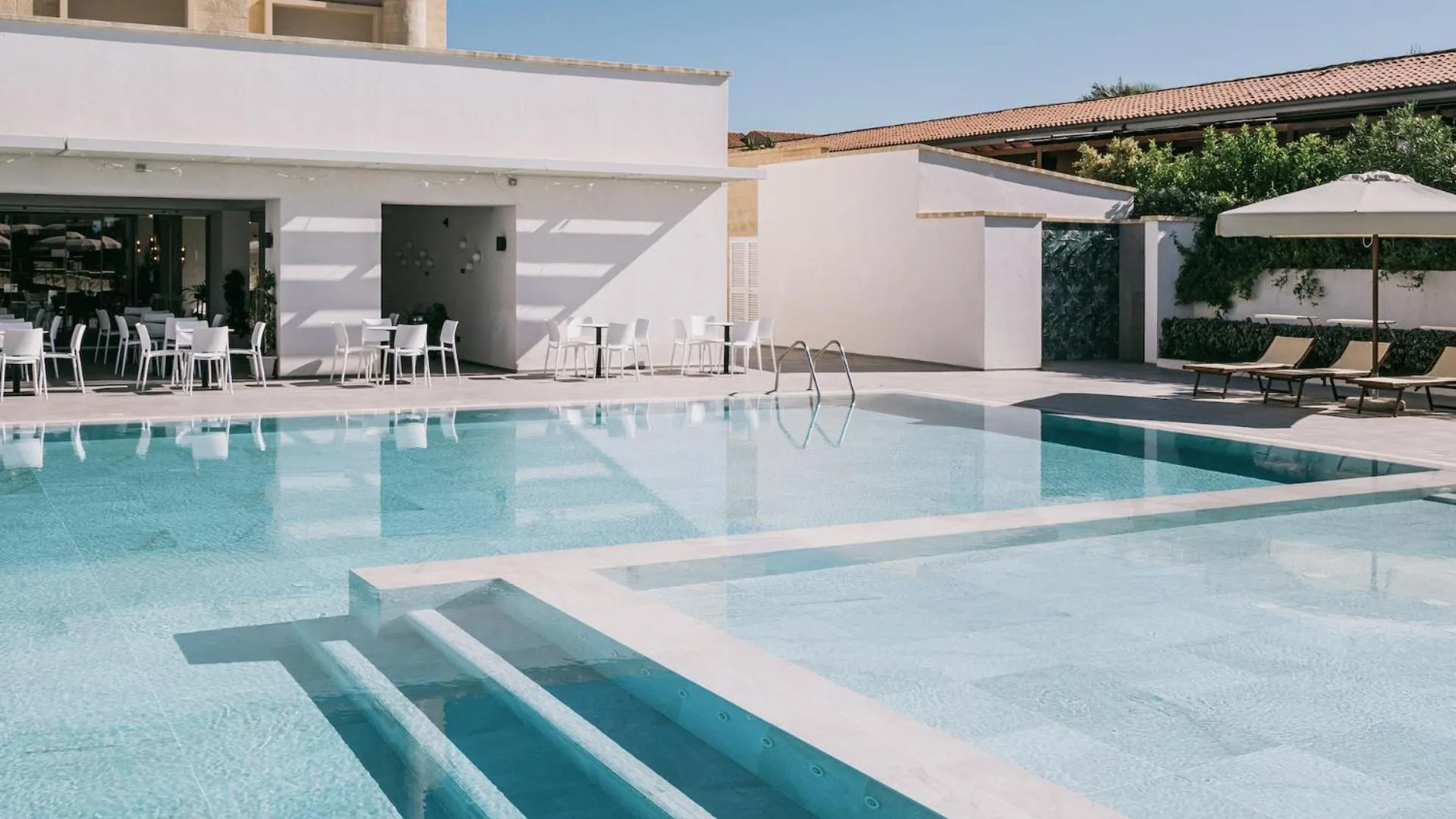 Swimming pool in Mangia's Himera Resort