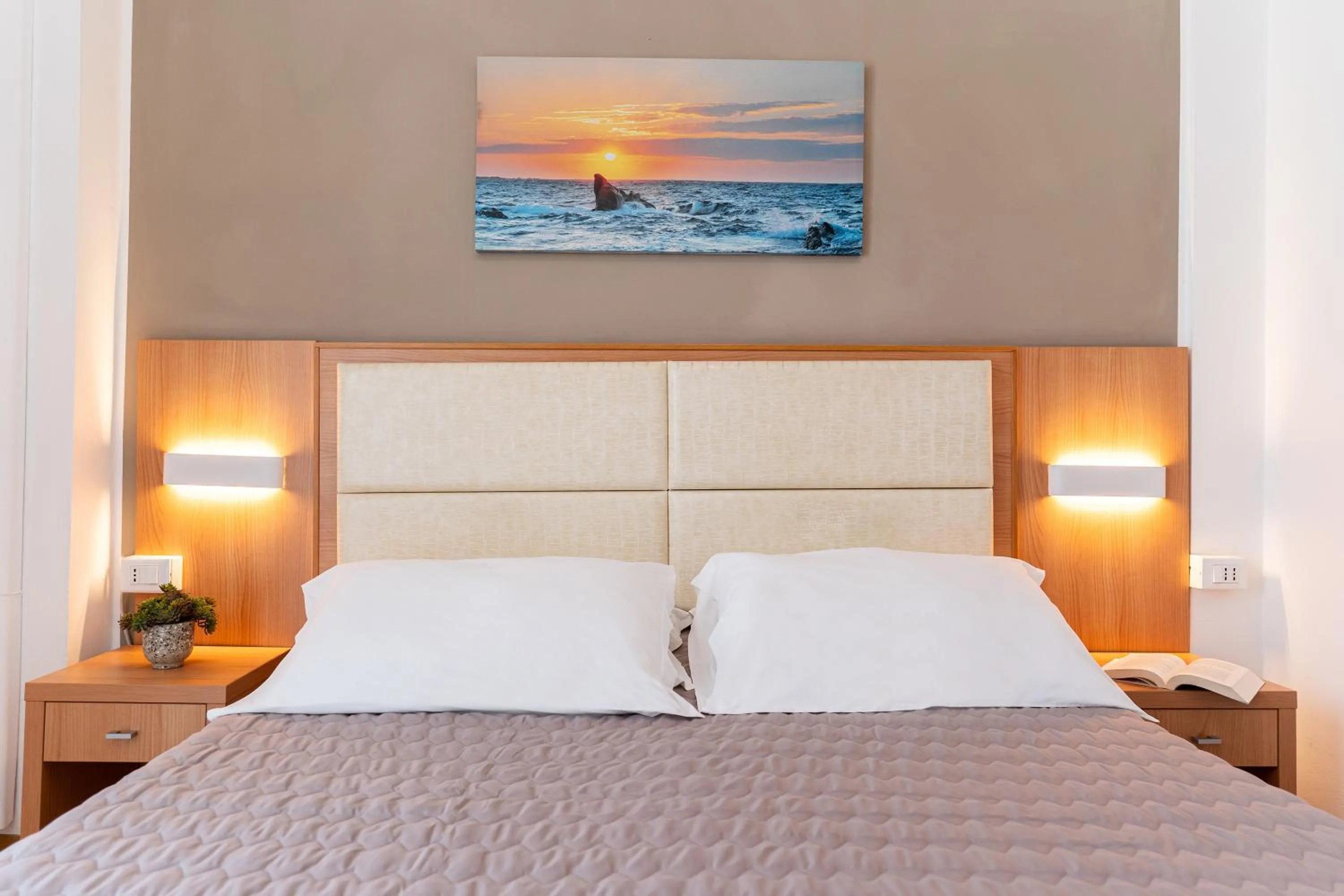 Bedroom, Bed in Amadei Hotel Figaro & Apartments