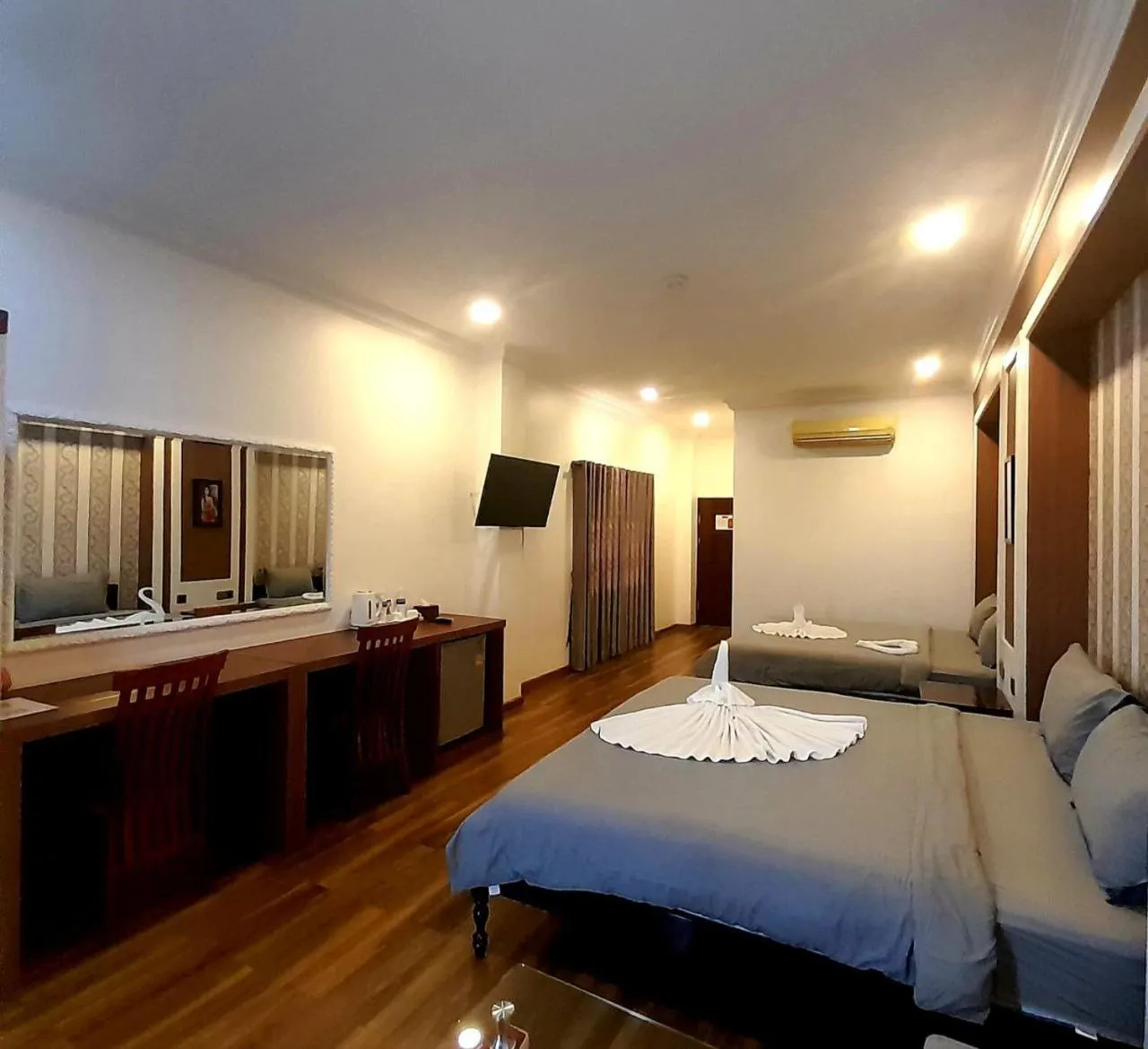 Photo of the whole room, Bed in 4 RIVERS HOTEL