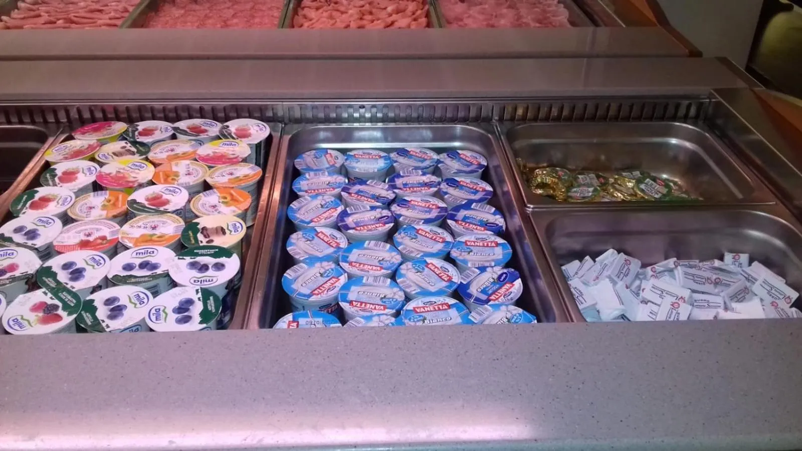 Breakfast in Hotel Select