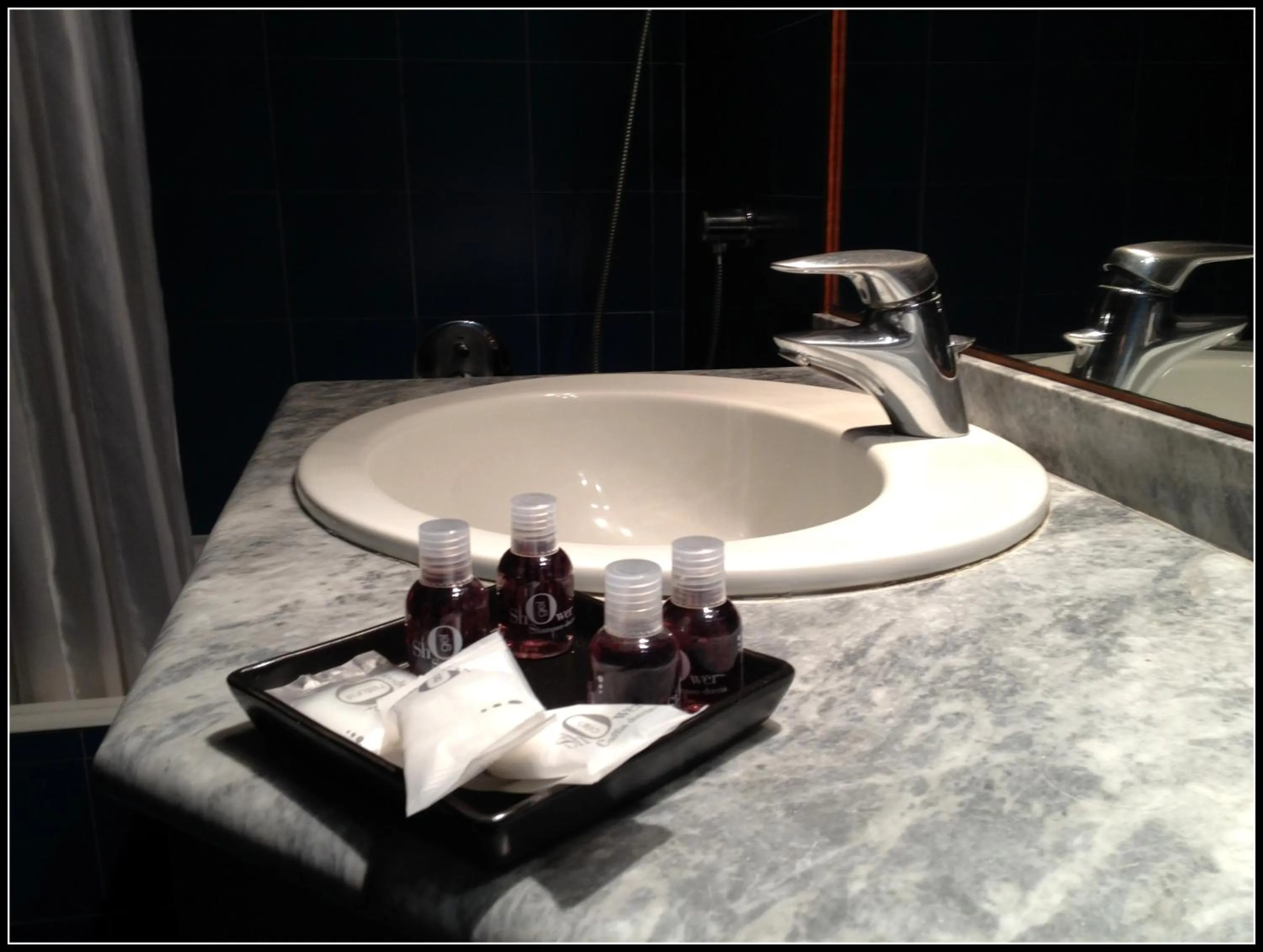 Bathroom in Hotel Select