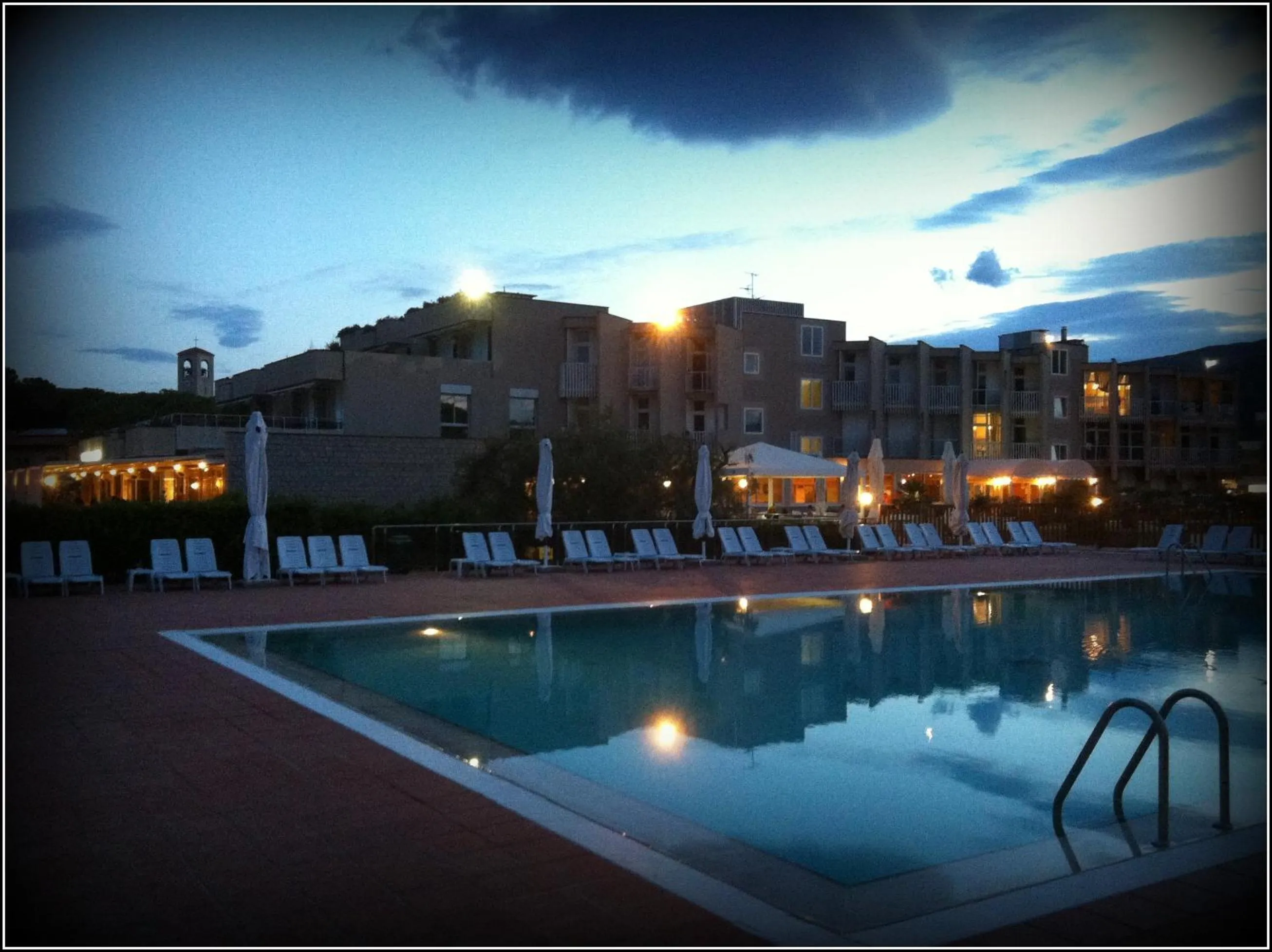 Swimming pool in Hotel Select