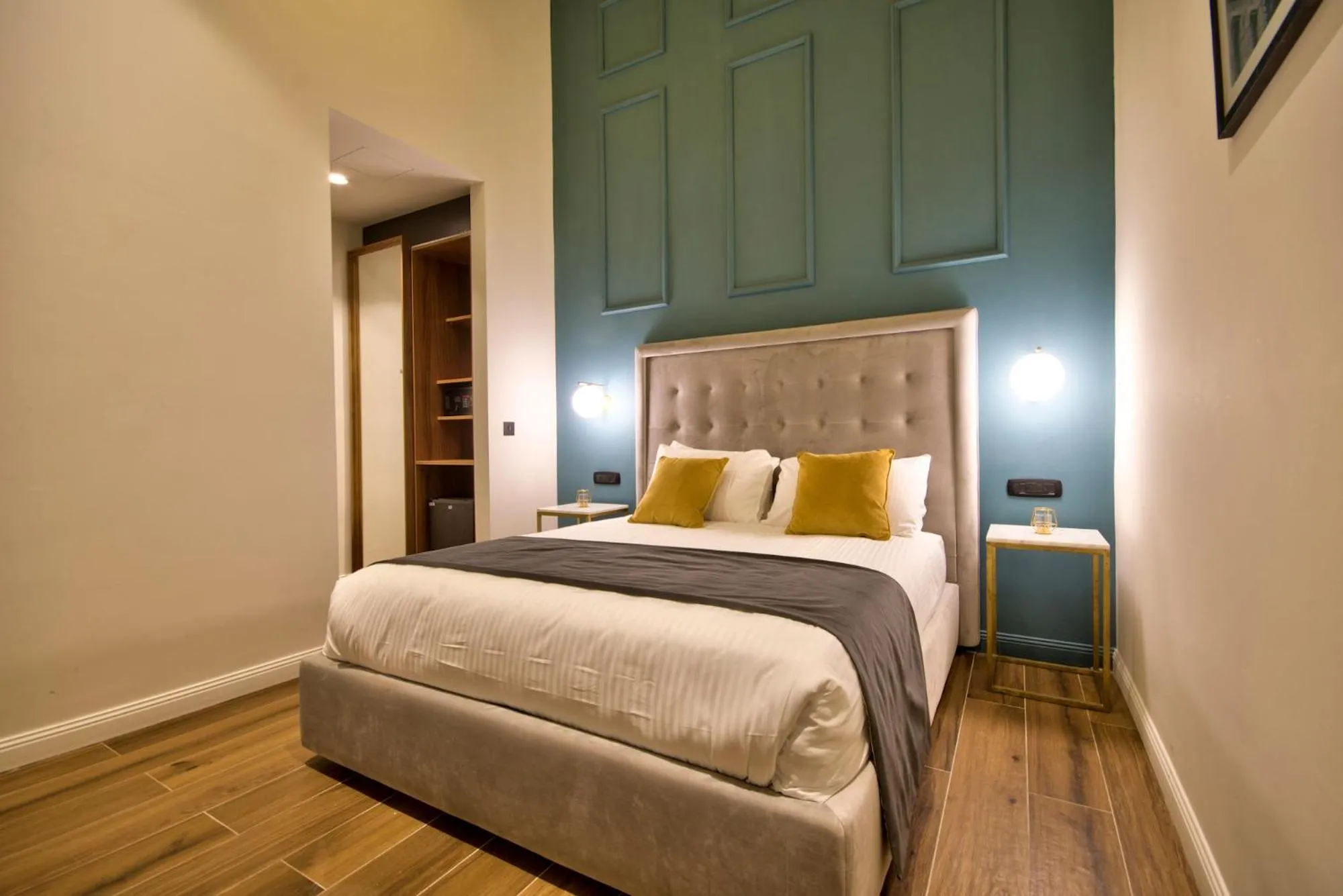 Bedroom, Bed in 23 Boutique Hotel