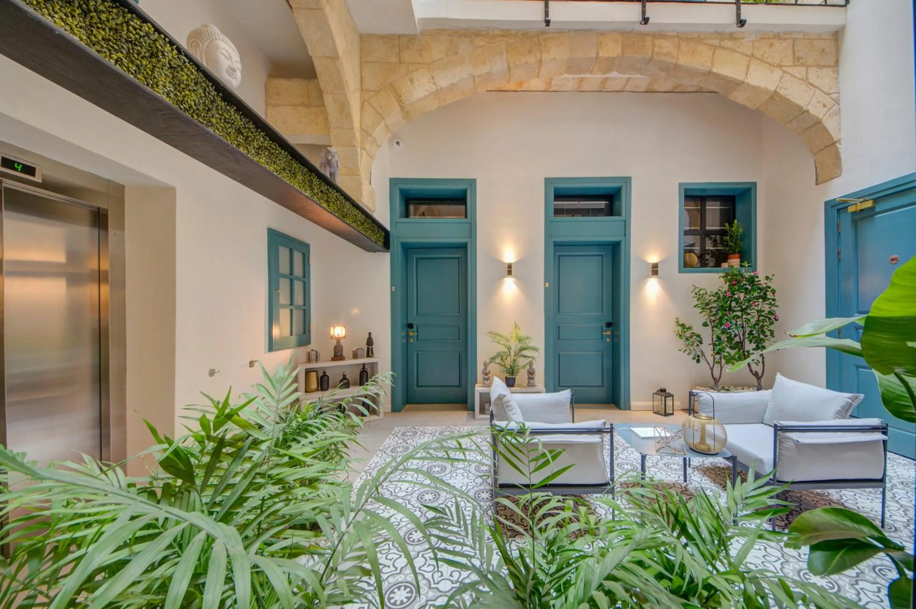 Lobby or reception in 23 Boutique Hotel