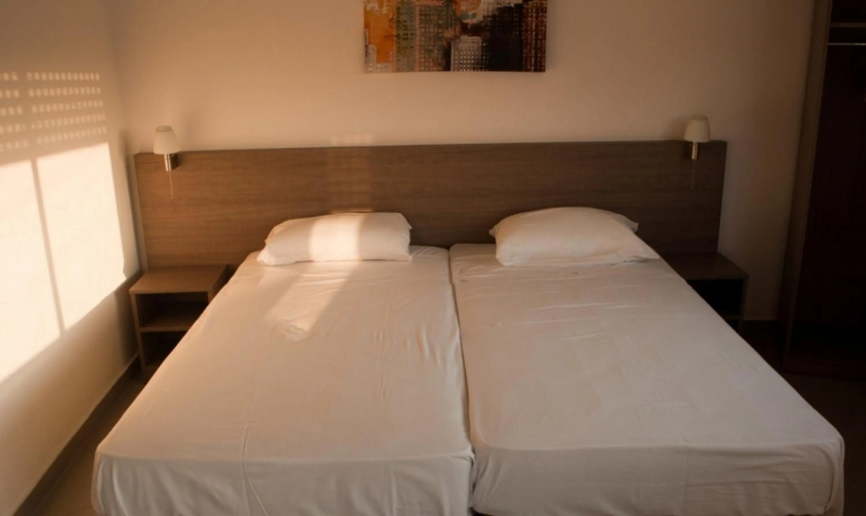 Bed in St. George Rent Rooms