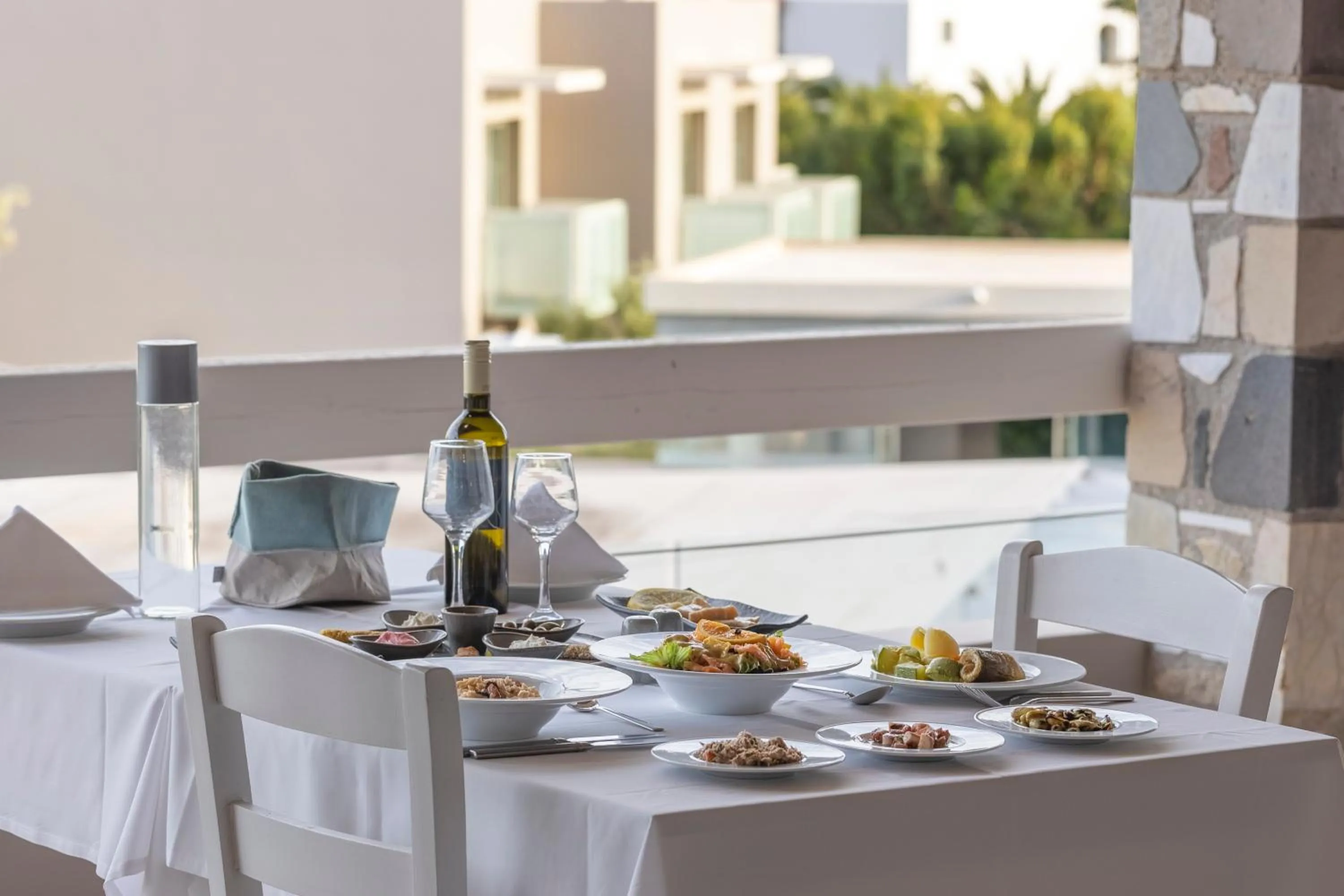 Restaurant/places to eat in Akti Palace Hotel