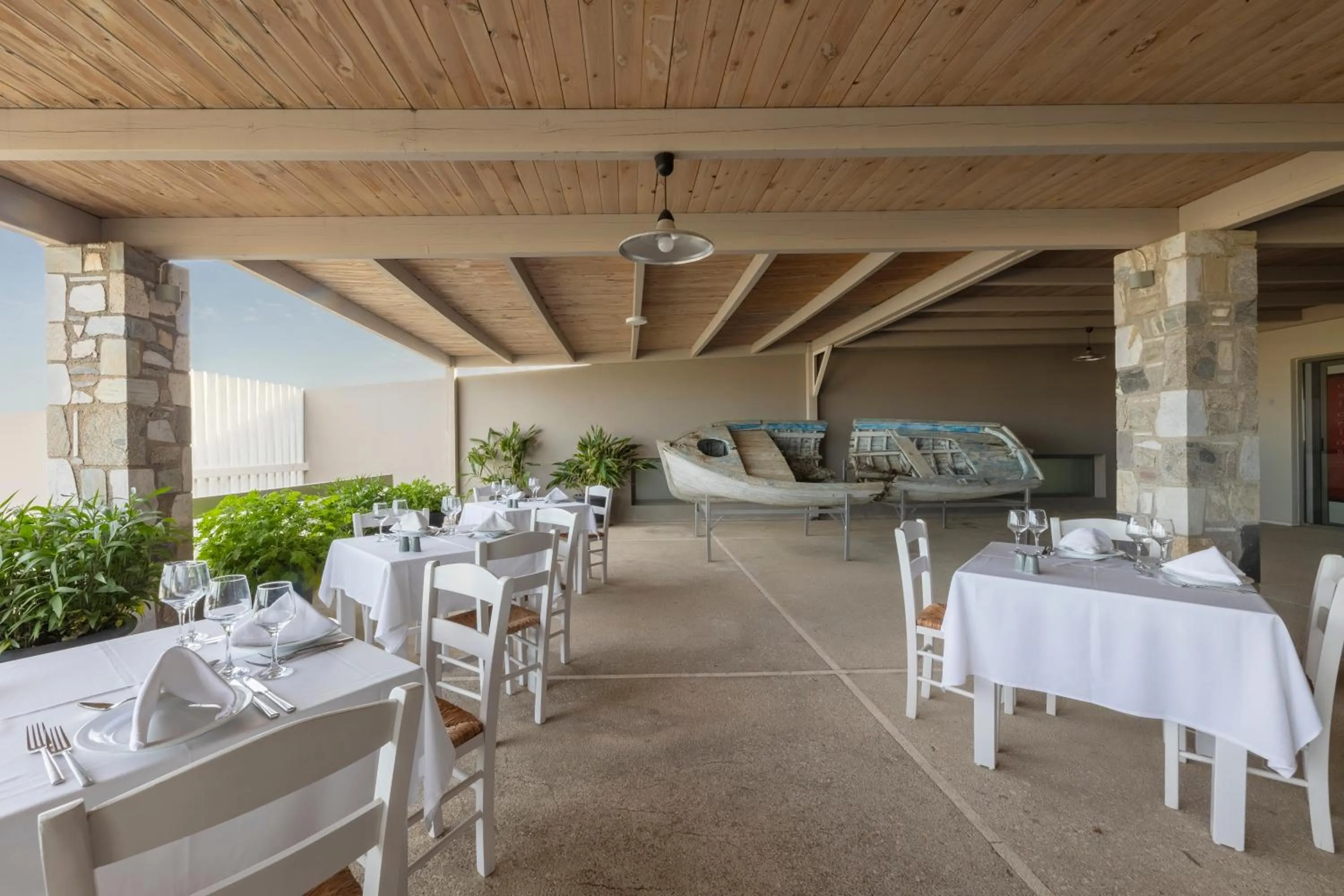 Restaurant/places to eat in Akti Palace Hotel