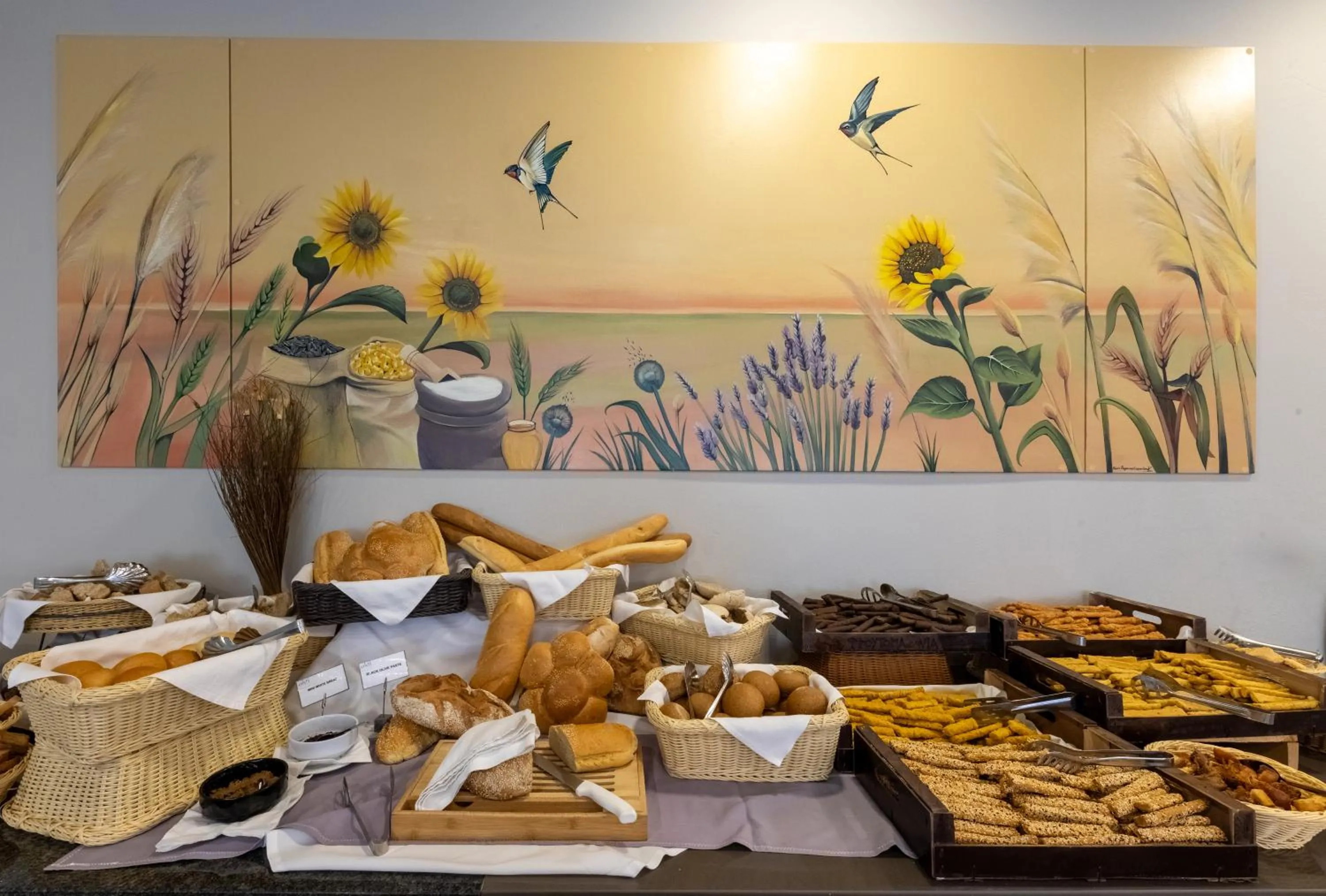 Restaurant/places to eat in Akti Palace Hotel