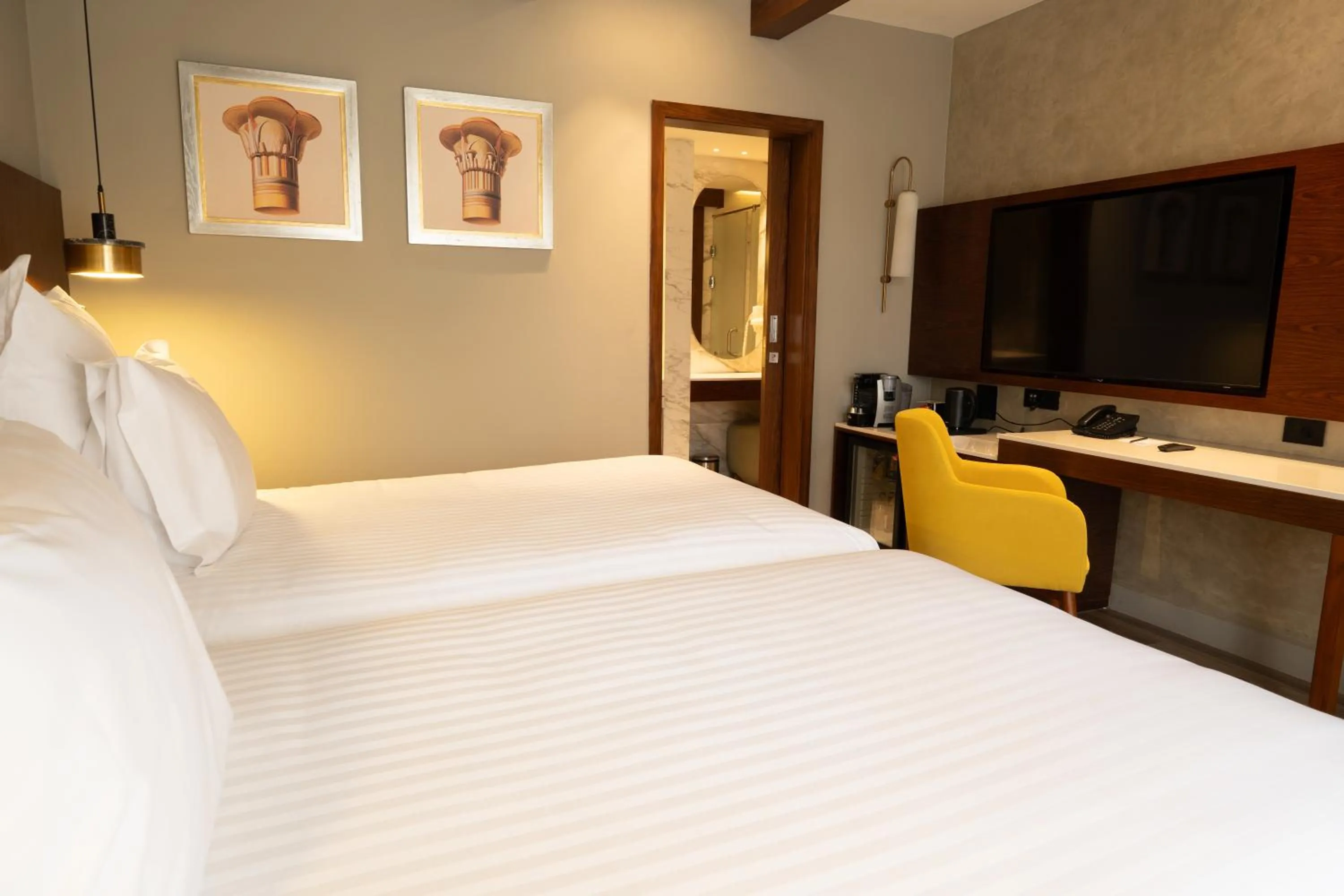 Bed in Steigenberger Pyramids Cairo