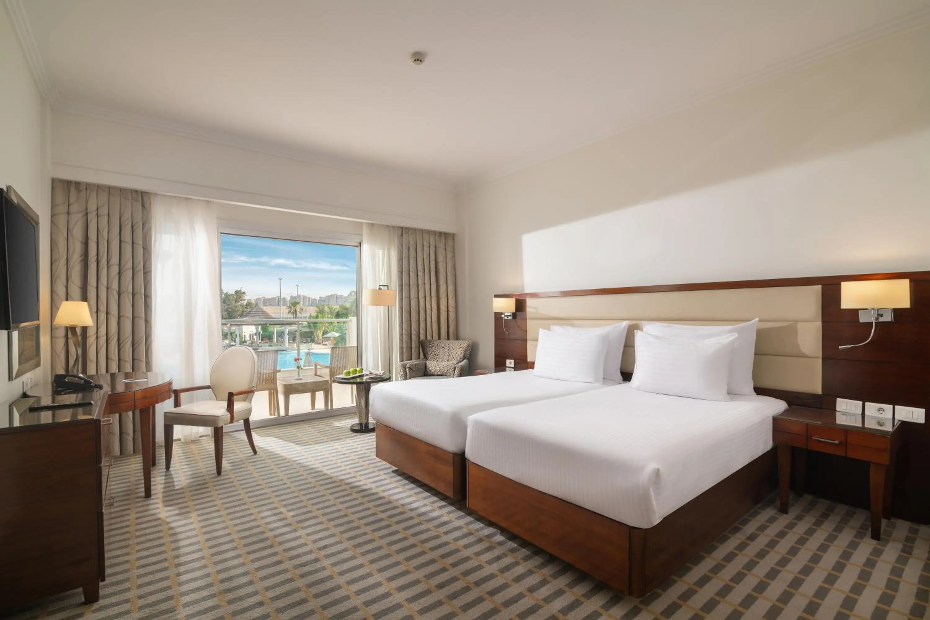 Bed in Steigenberger Pyramids Cairo