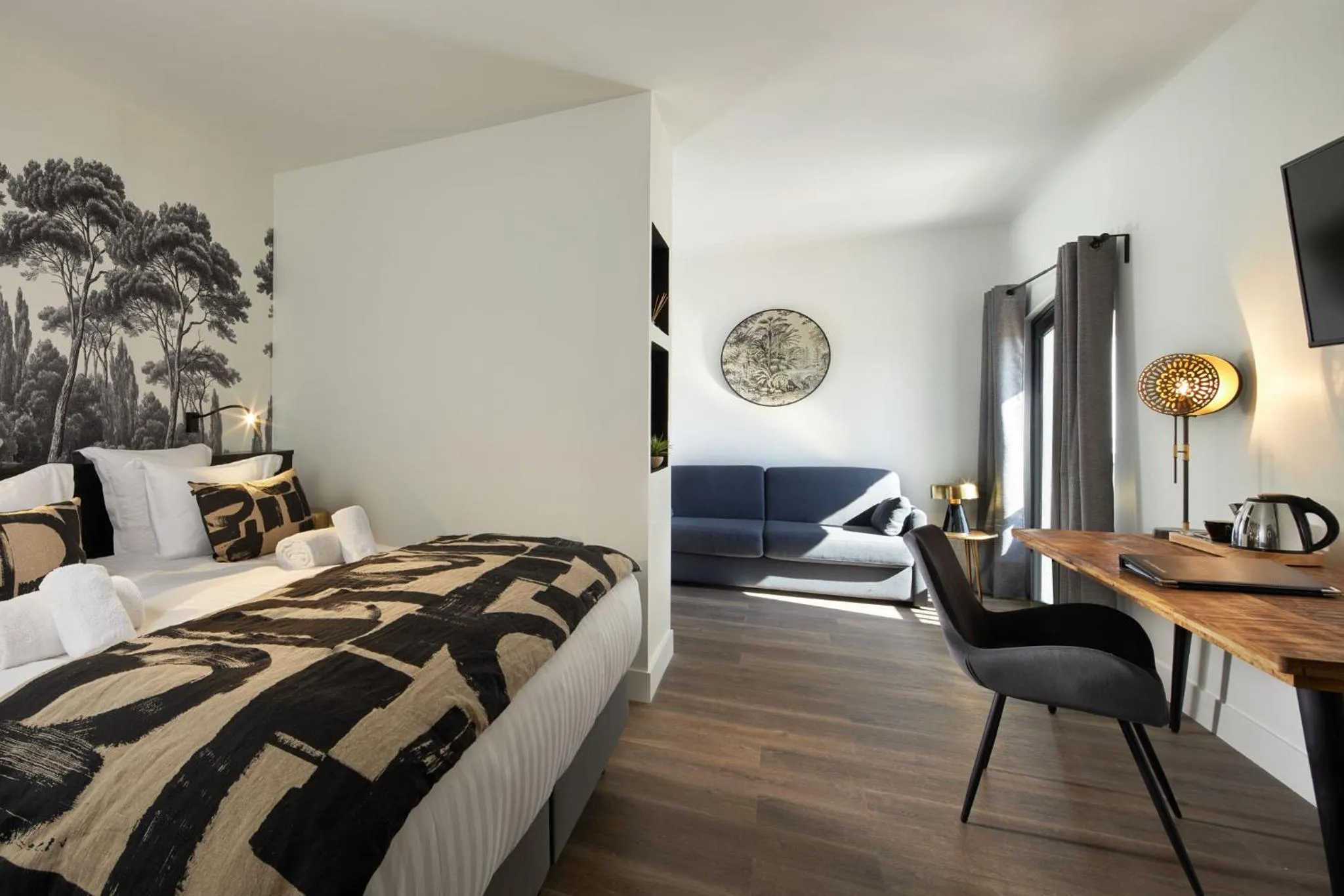 Photo of the whole room, Bed in Hôtel Saint-Alban