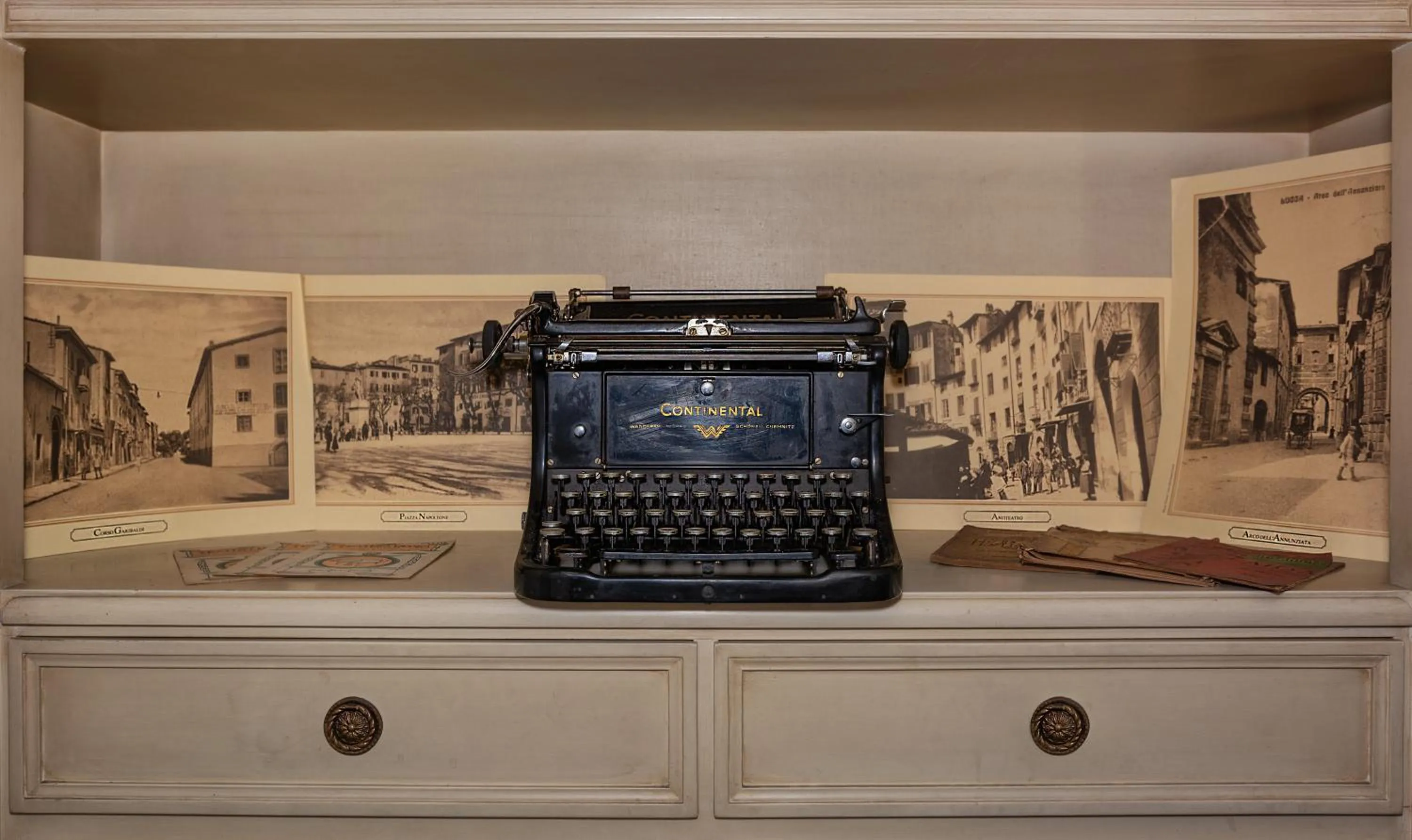 Library in Villa Ricci Suites