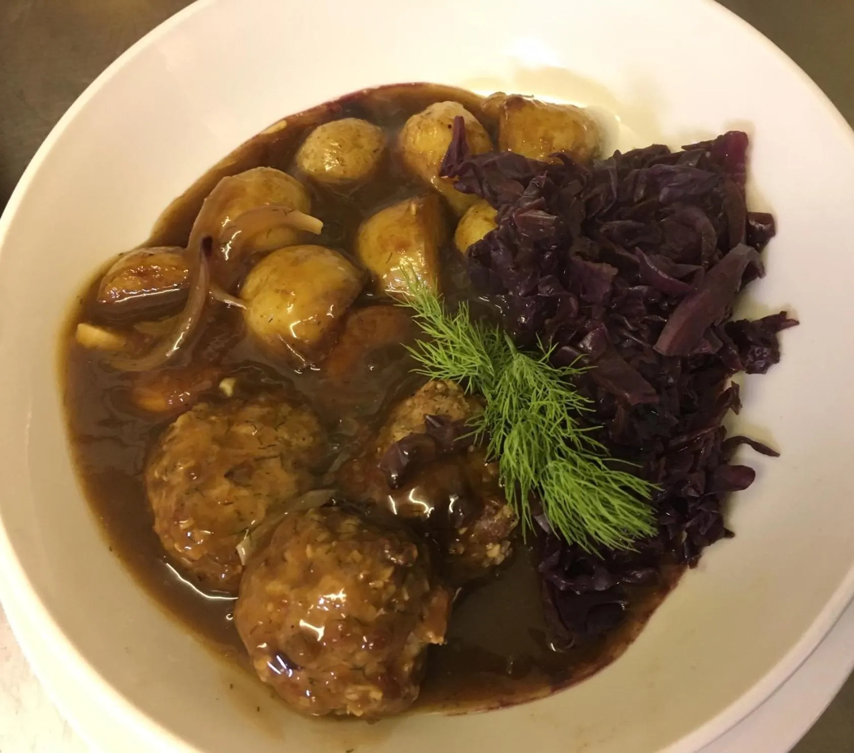 Lunch in The Theberton Lion