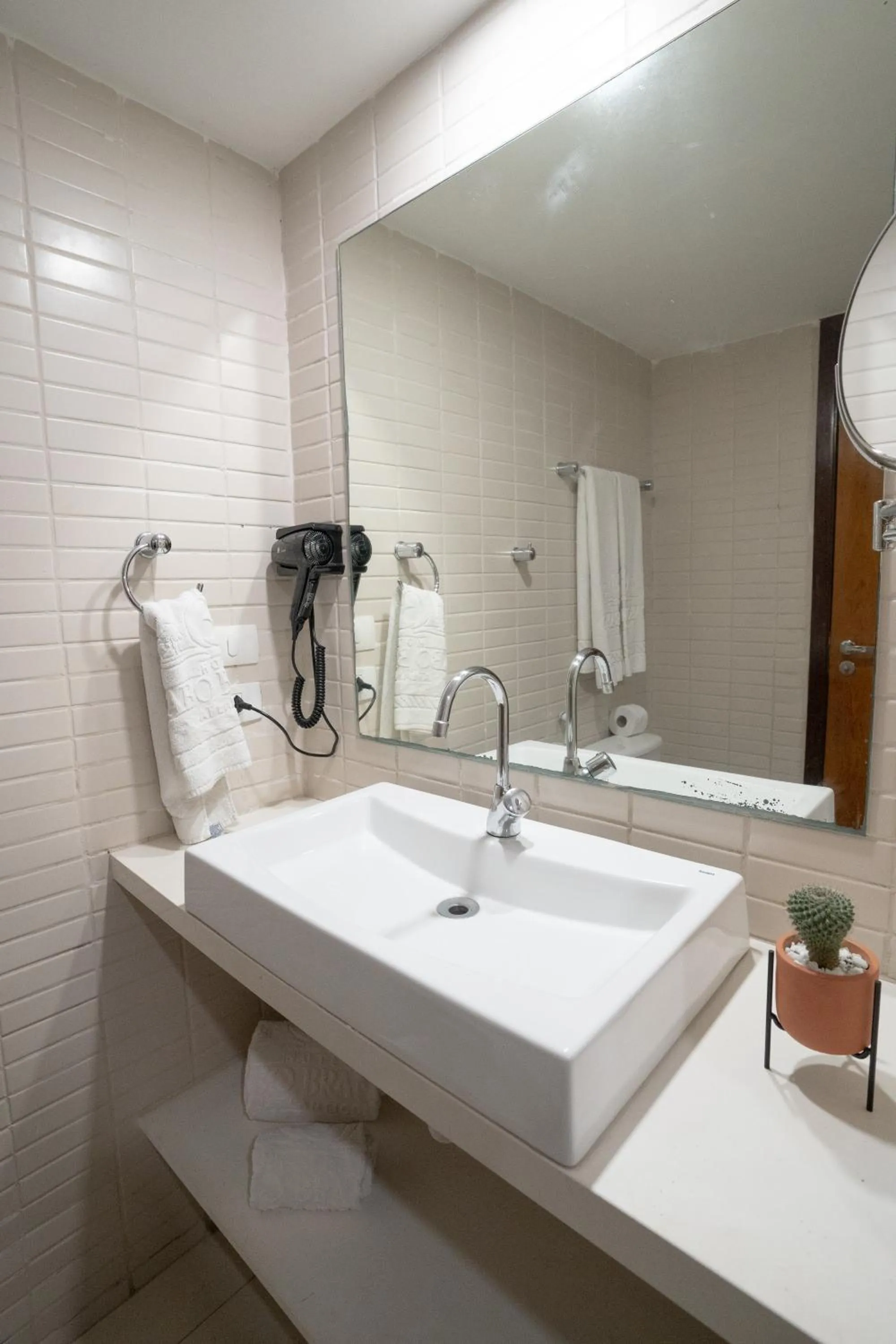 Shower in Hotel Cabo Branco Atlântico