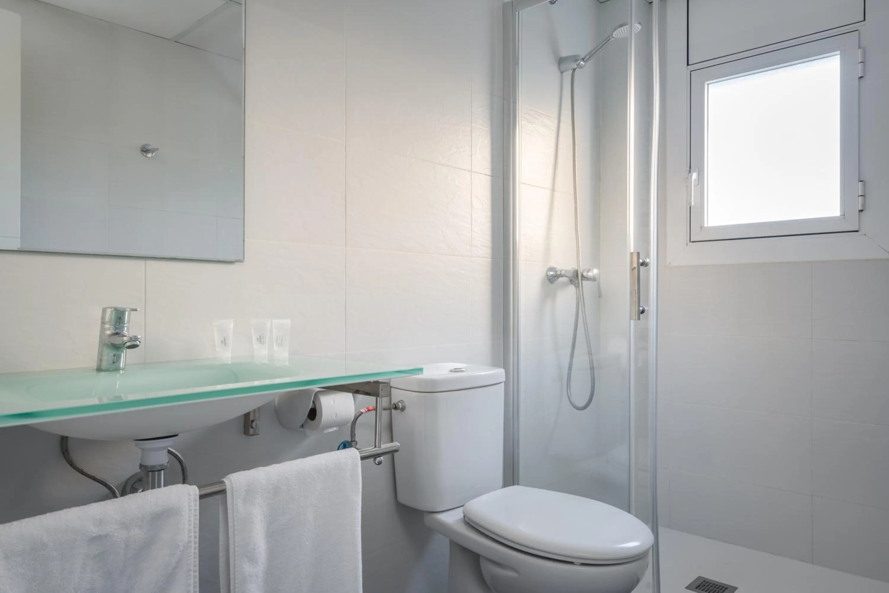 Bathroom in Hotel Tolosa