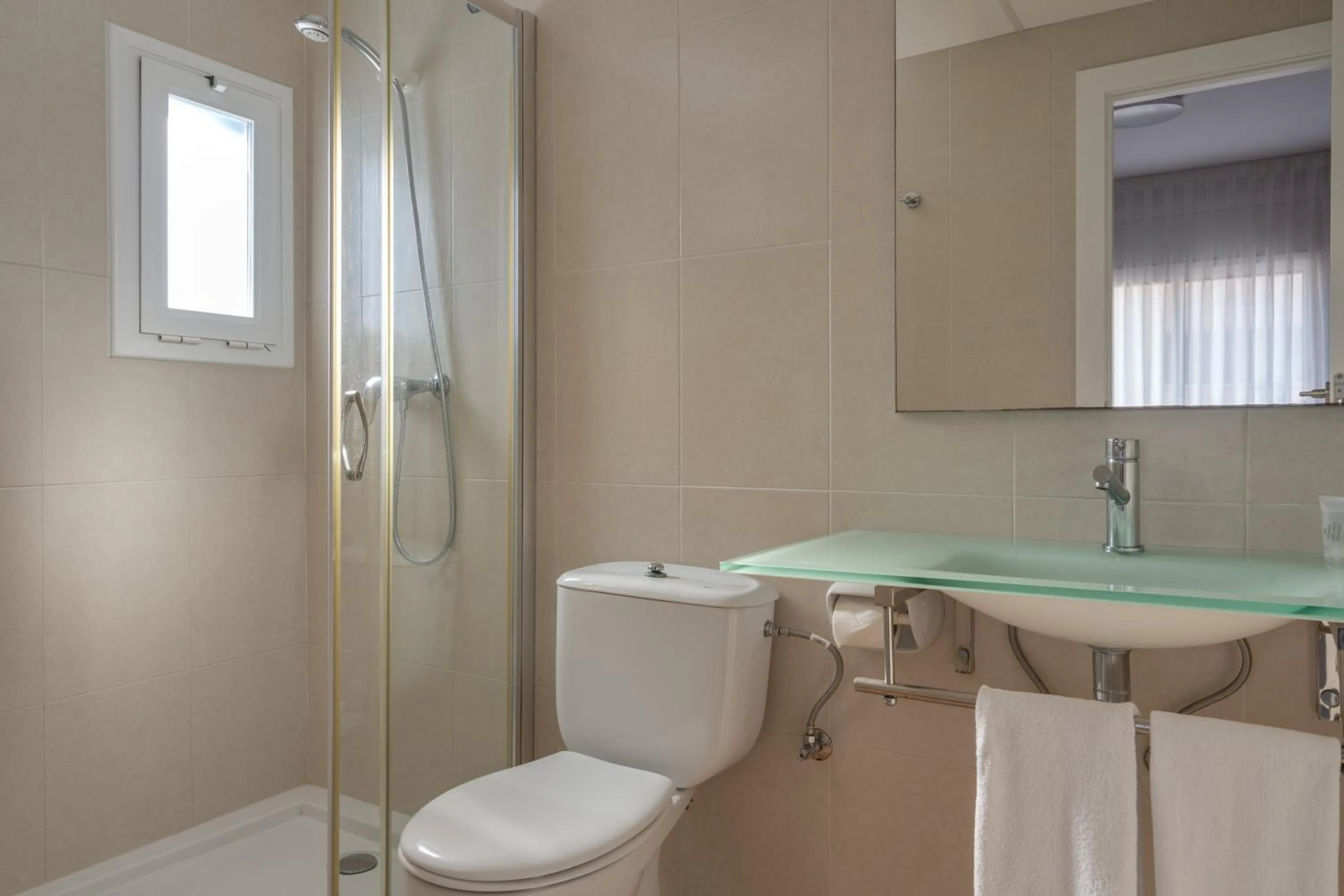 Bathroom in Hotel Tolosa