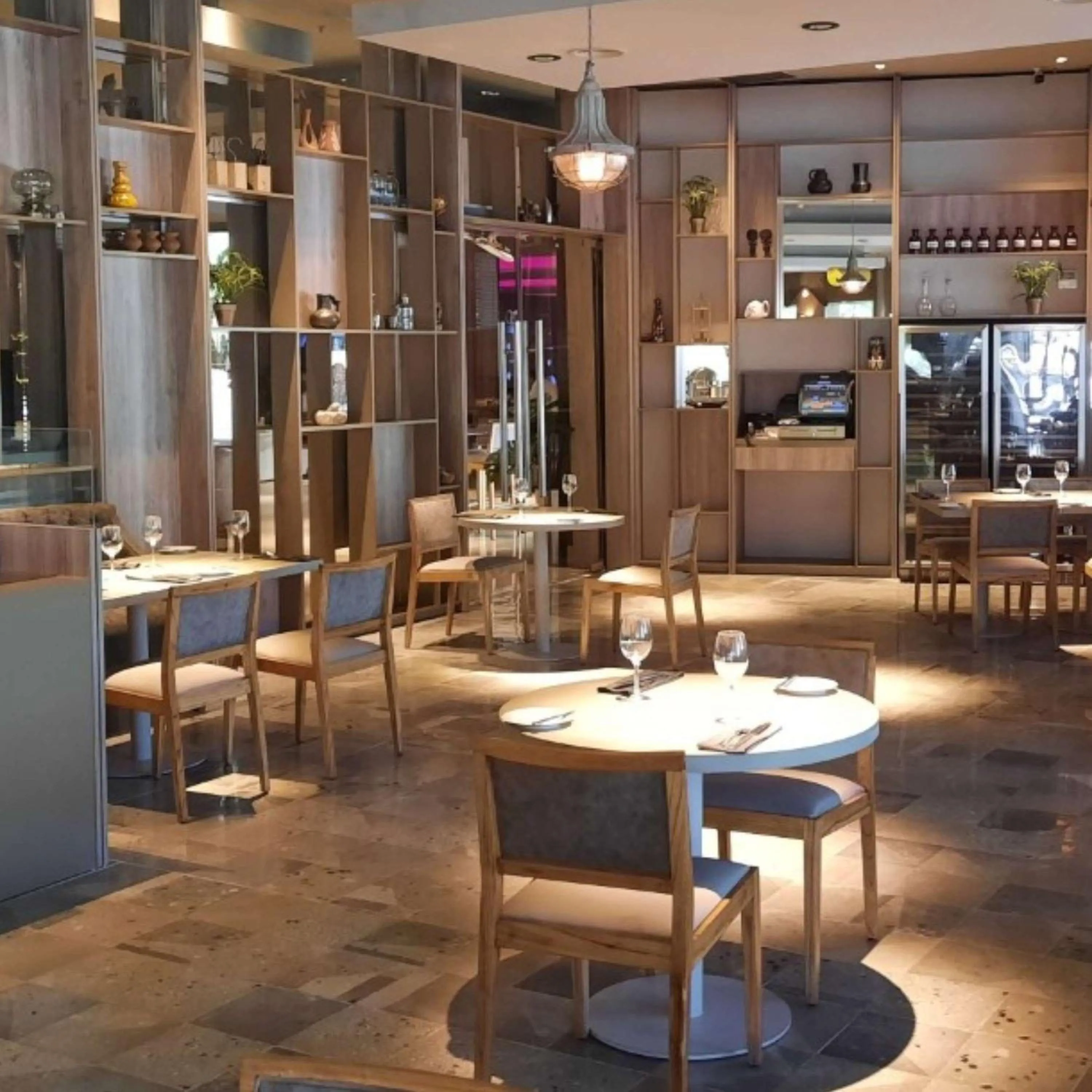 Restaurant/places to eat in Hilton Garden Inn Tucuman