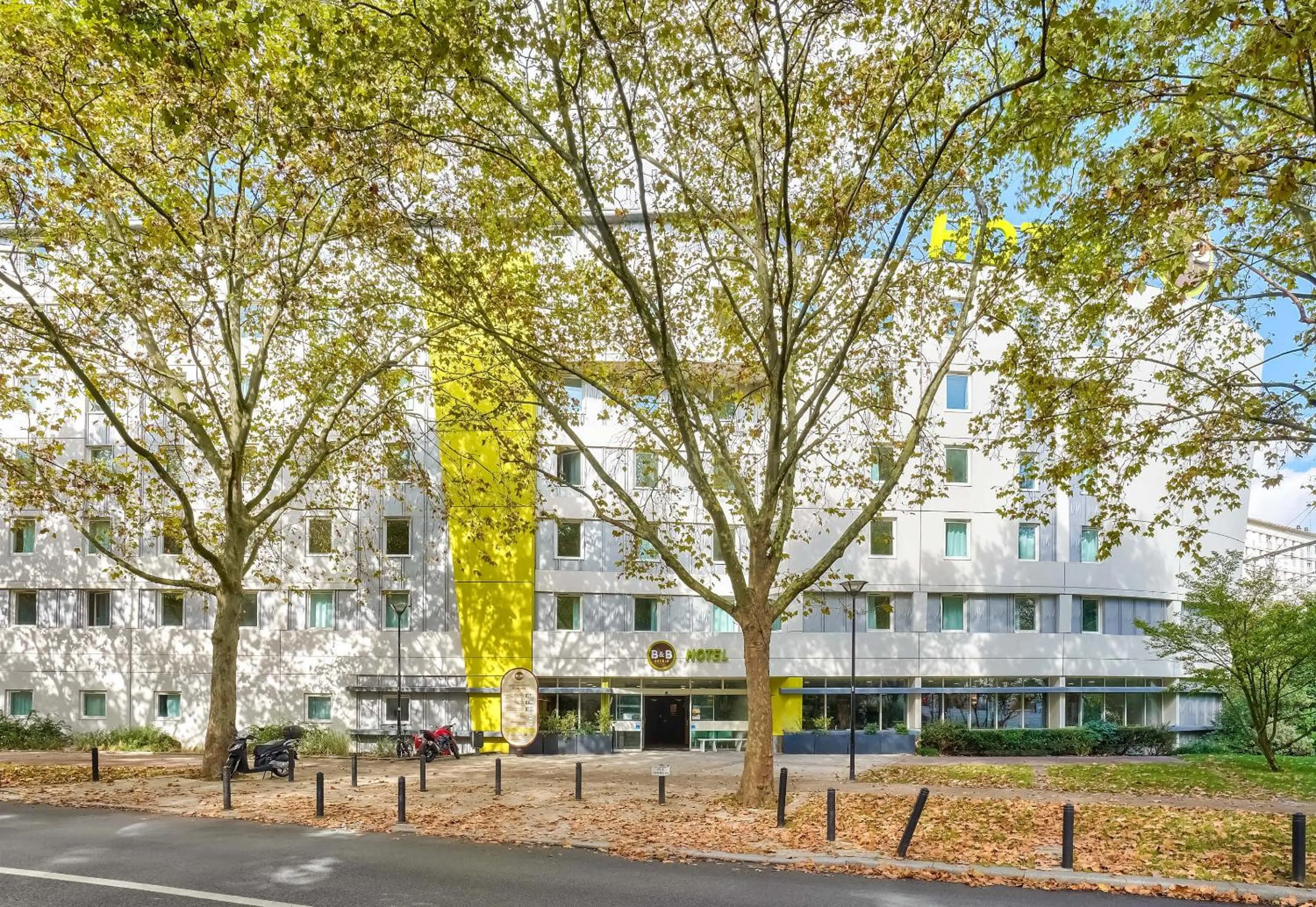 Property building in B&B HOTEL Paris Malakoff Parc des Expositions