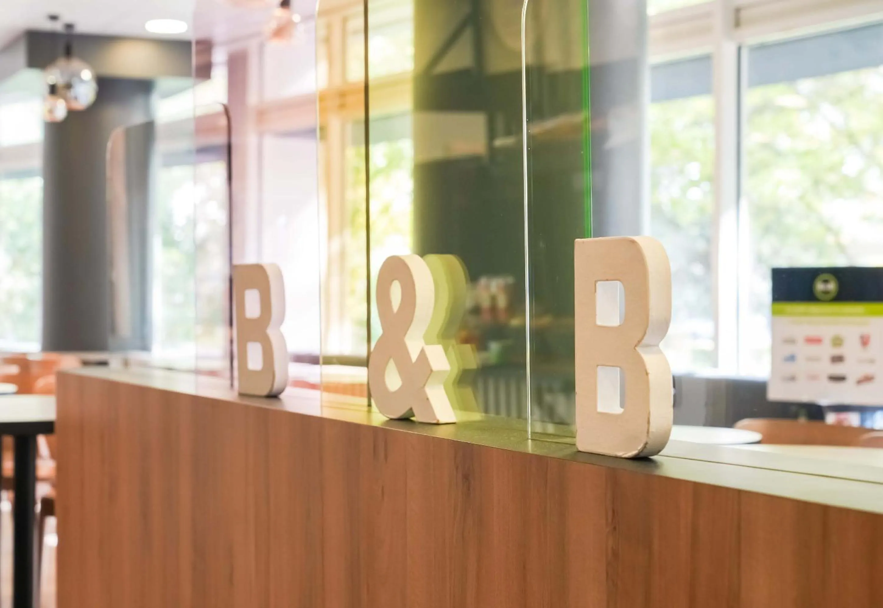 Lobby or reception in B&B HOTEL Paris Malakoff Parc des Expositions