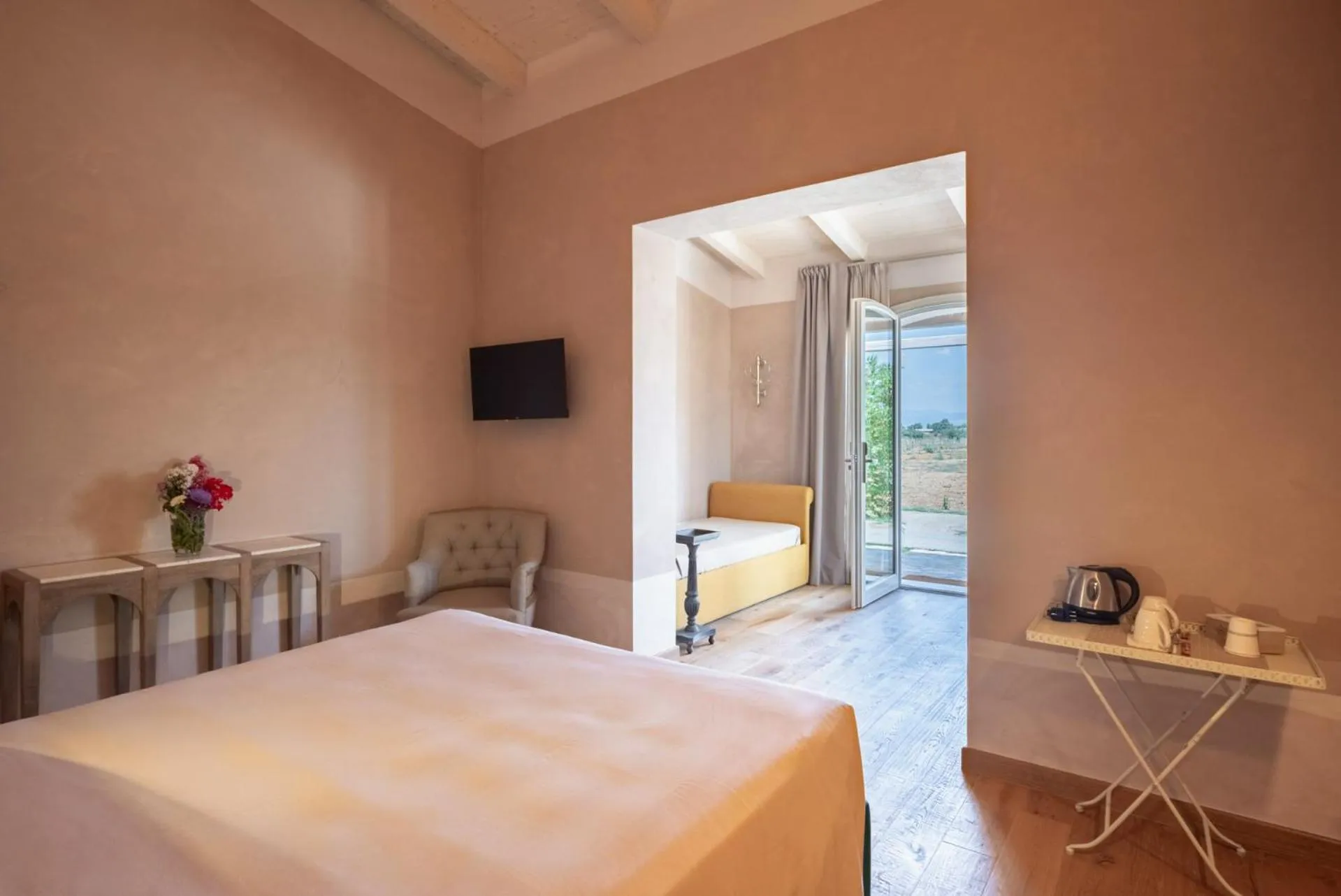 Bed in Guadalupe Tuscany Resort