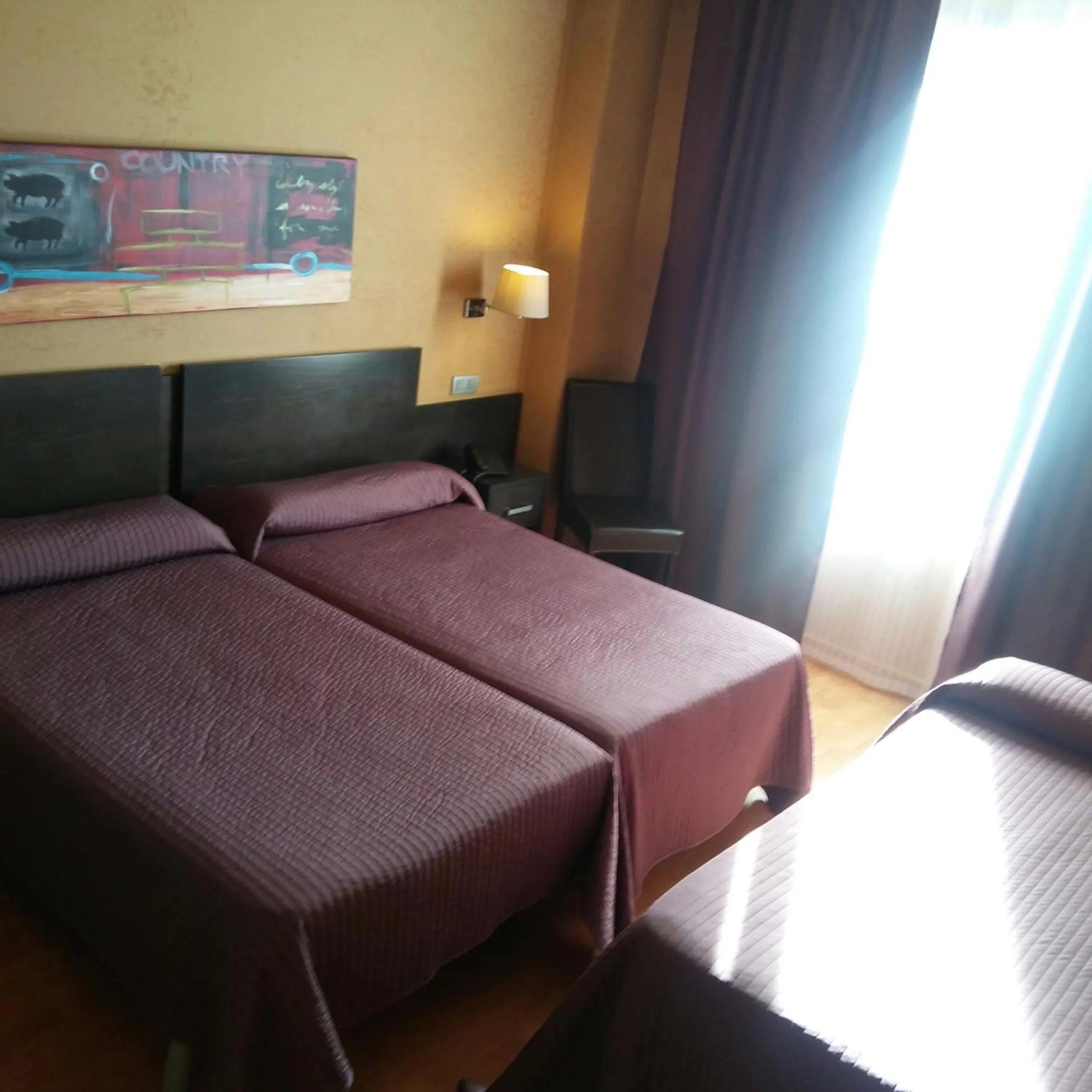 Economy Triple Room in El Espinar