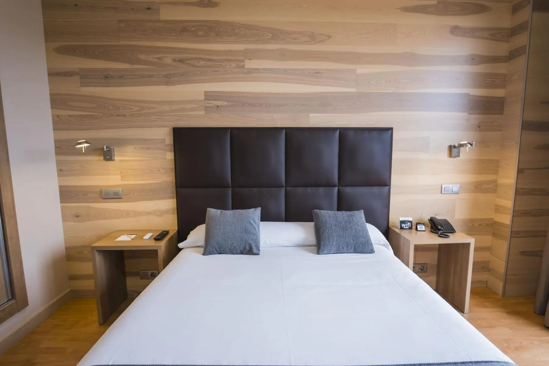 Bedroom, Bed in Alda El Espinar